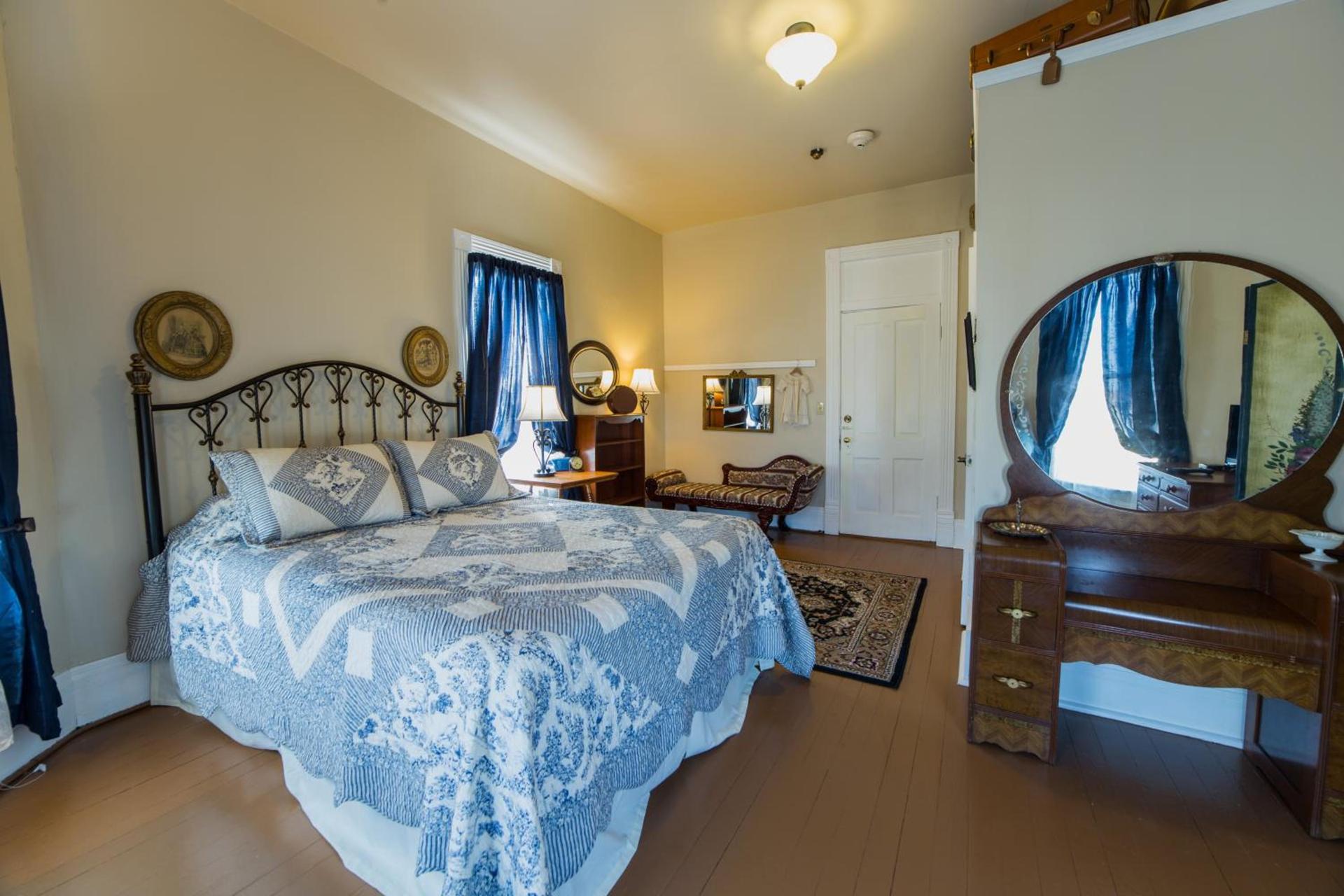 Grand Victorian Inn photo 34