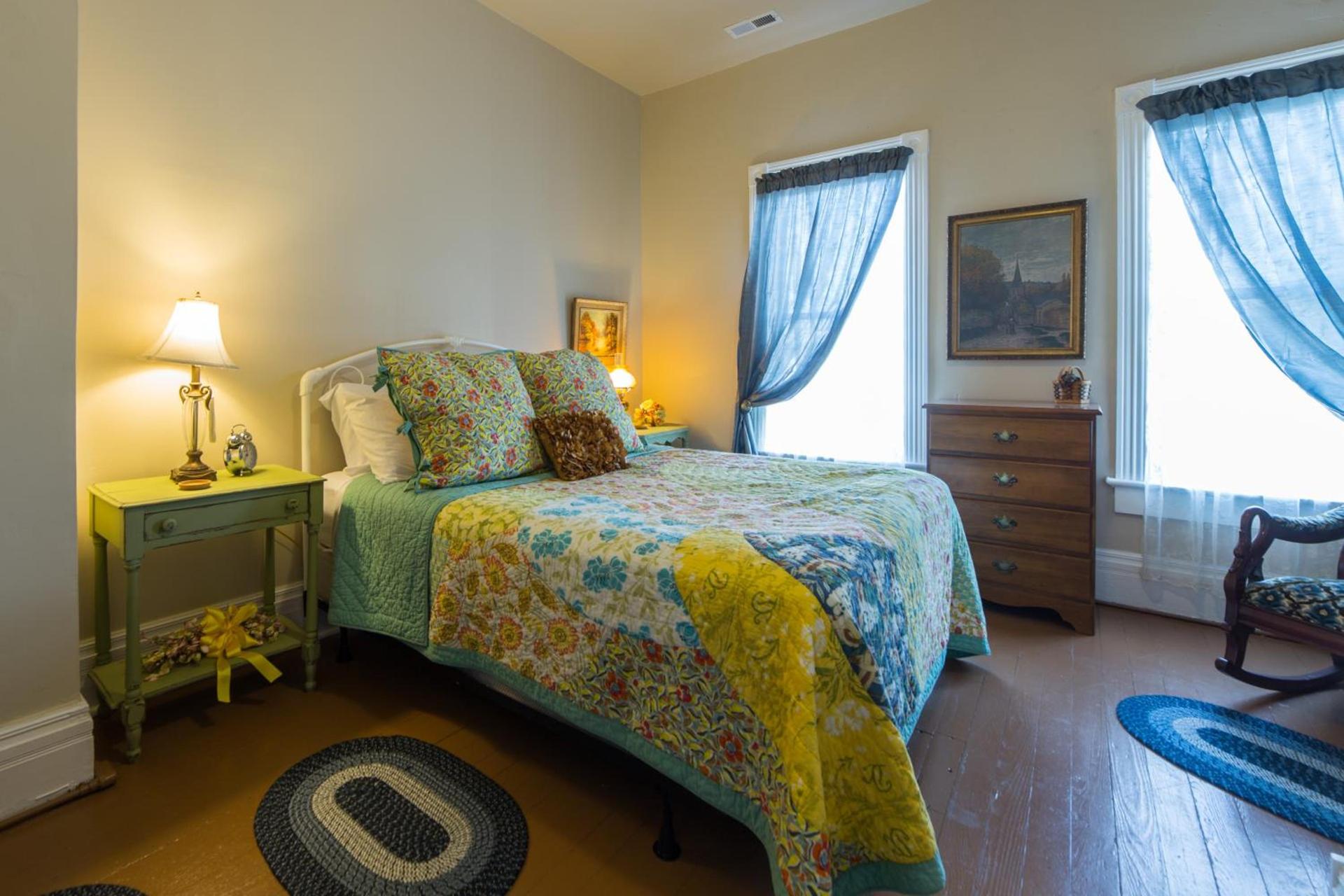 Grand Victorian Inn photo 35