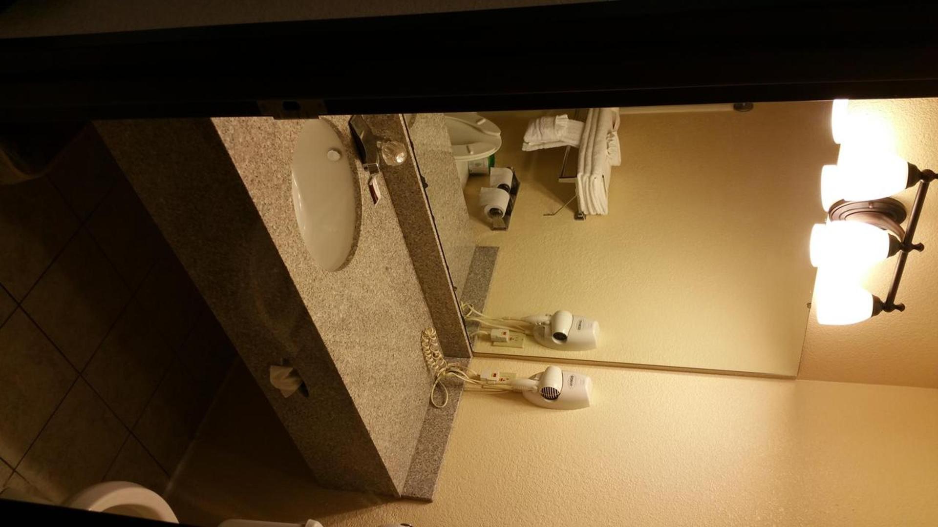 Americourt Hotel and Suites - Elizabethton photo 59