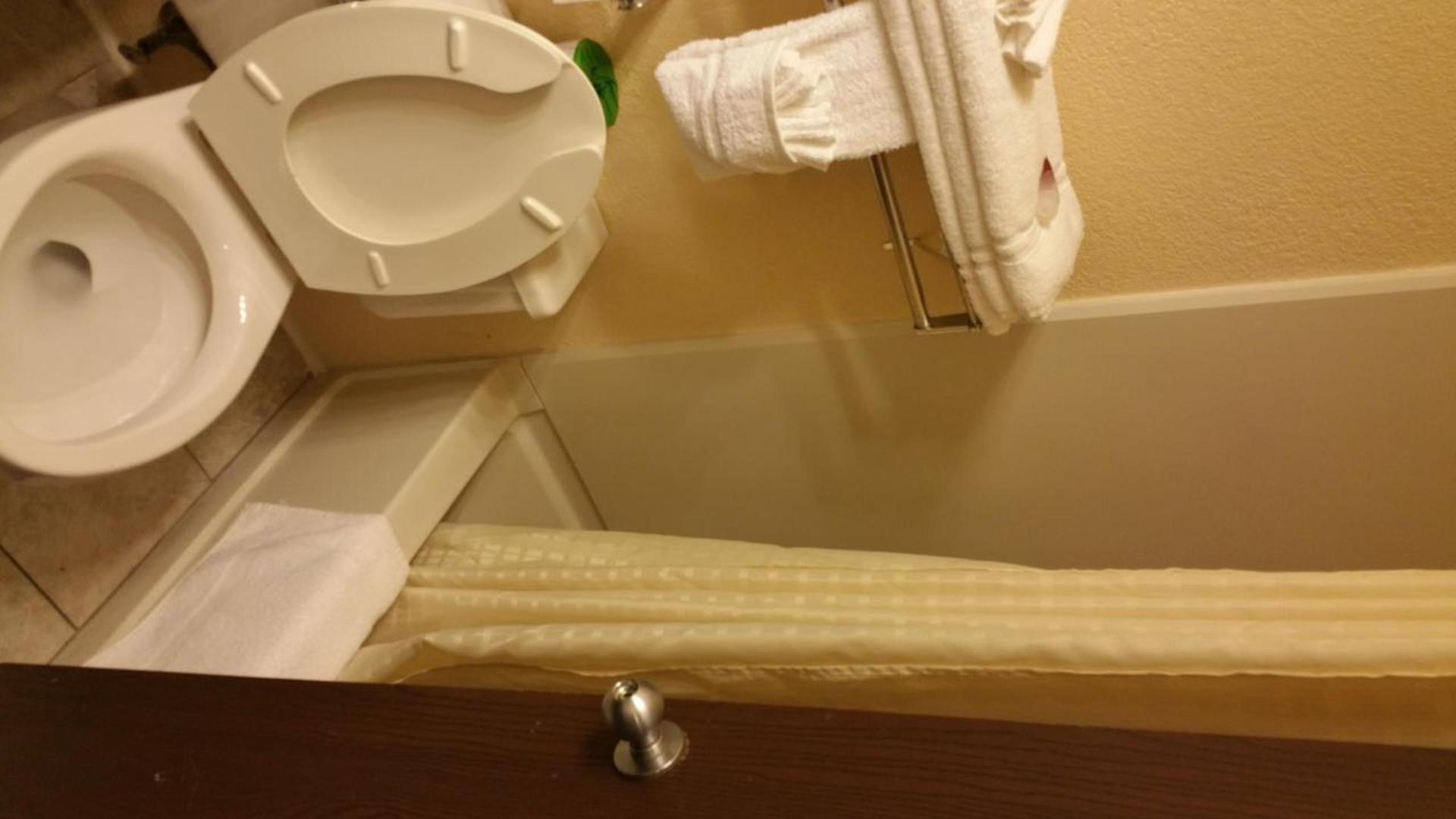 Americourt Hotel and Suites - Elizabethton photo 58