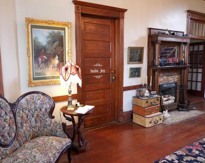 Grand Victorian Inn photo 20