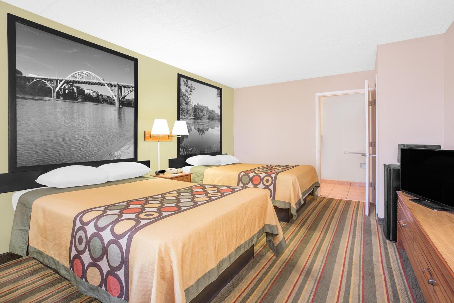 Super 8 by Wyndham Eufaula photo 21