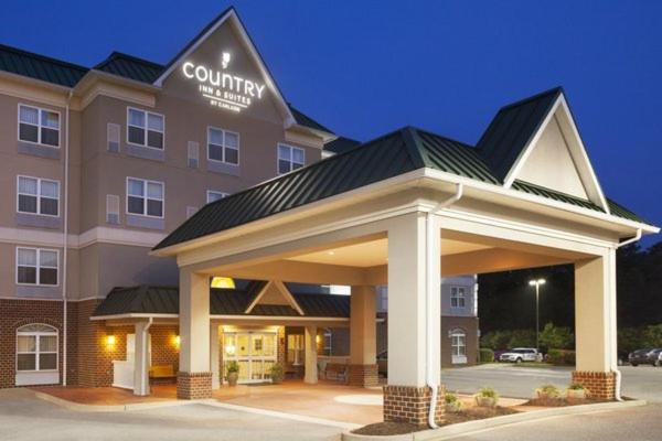 Spark by Hilton California Lexington Park photo 14