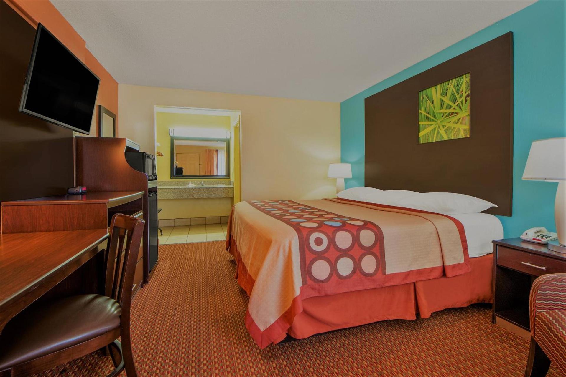 Super 8 by Wyndham Tulsa - Route 66 photo 14