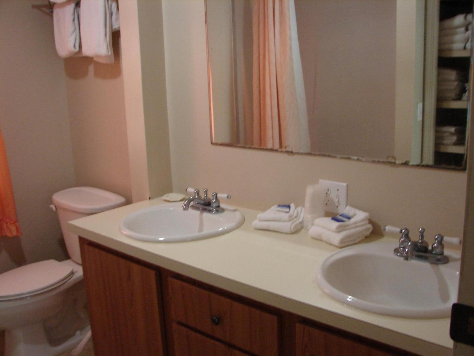 Siesta Motel photo 26