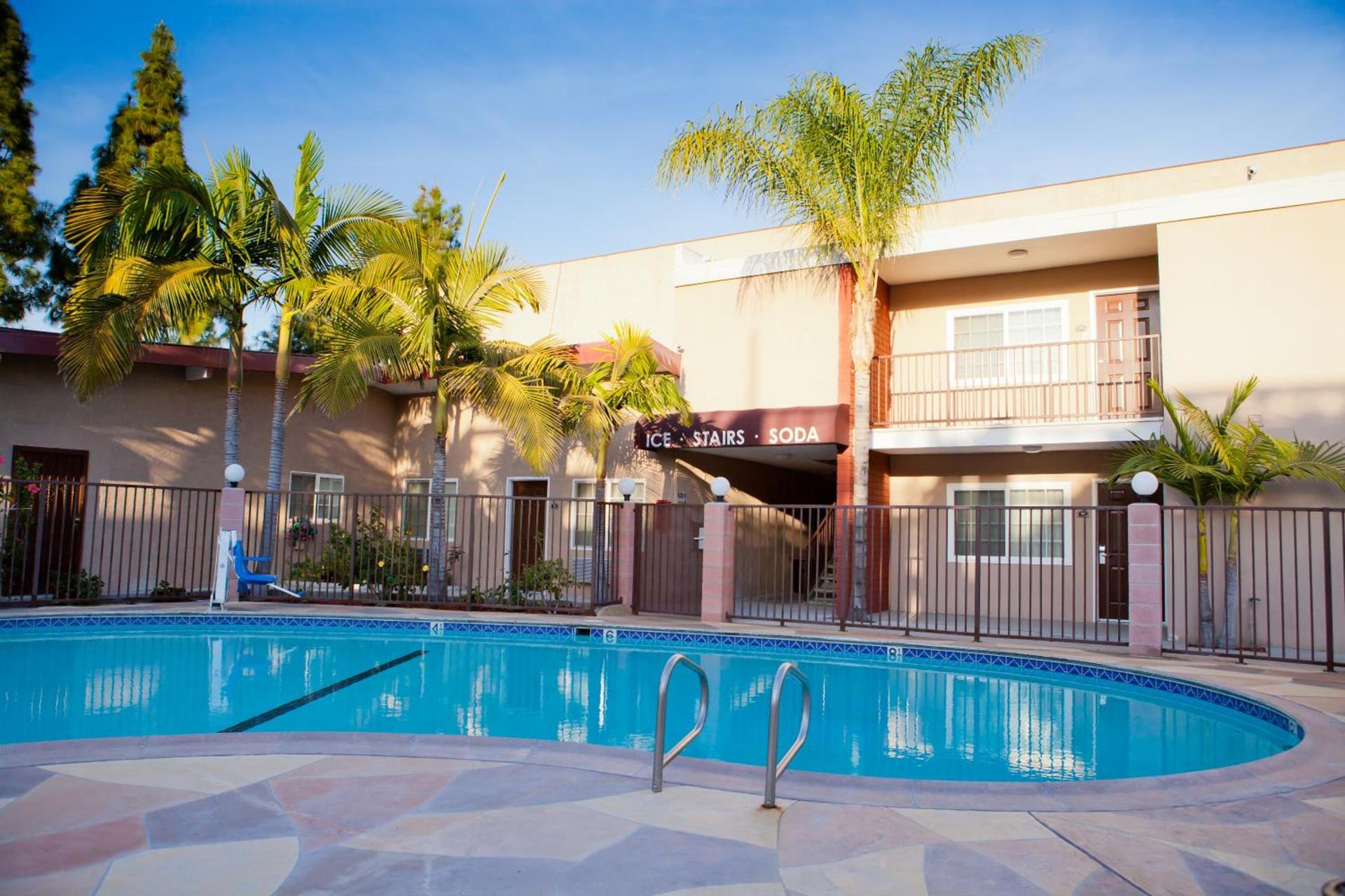 Budget Inn Anaheim near Disneyland Drive photo 5