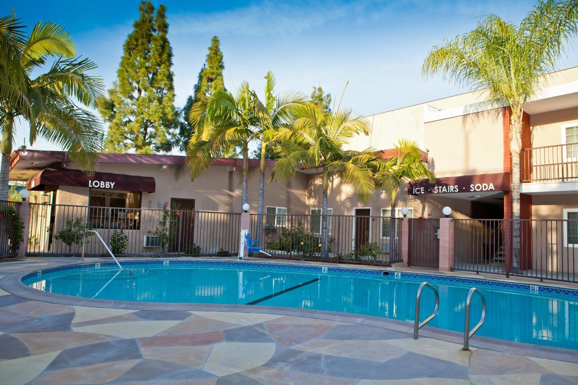 Budget Inn Anaheim near Disneyland Drive photo 4