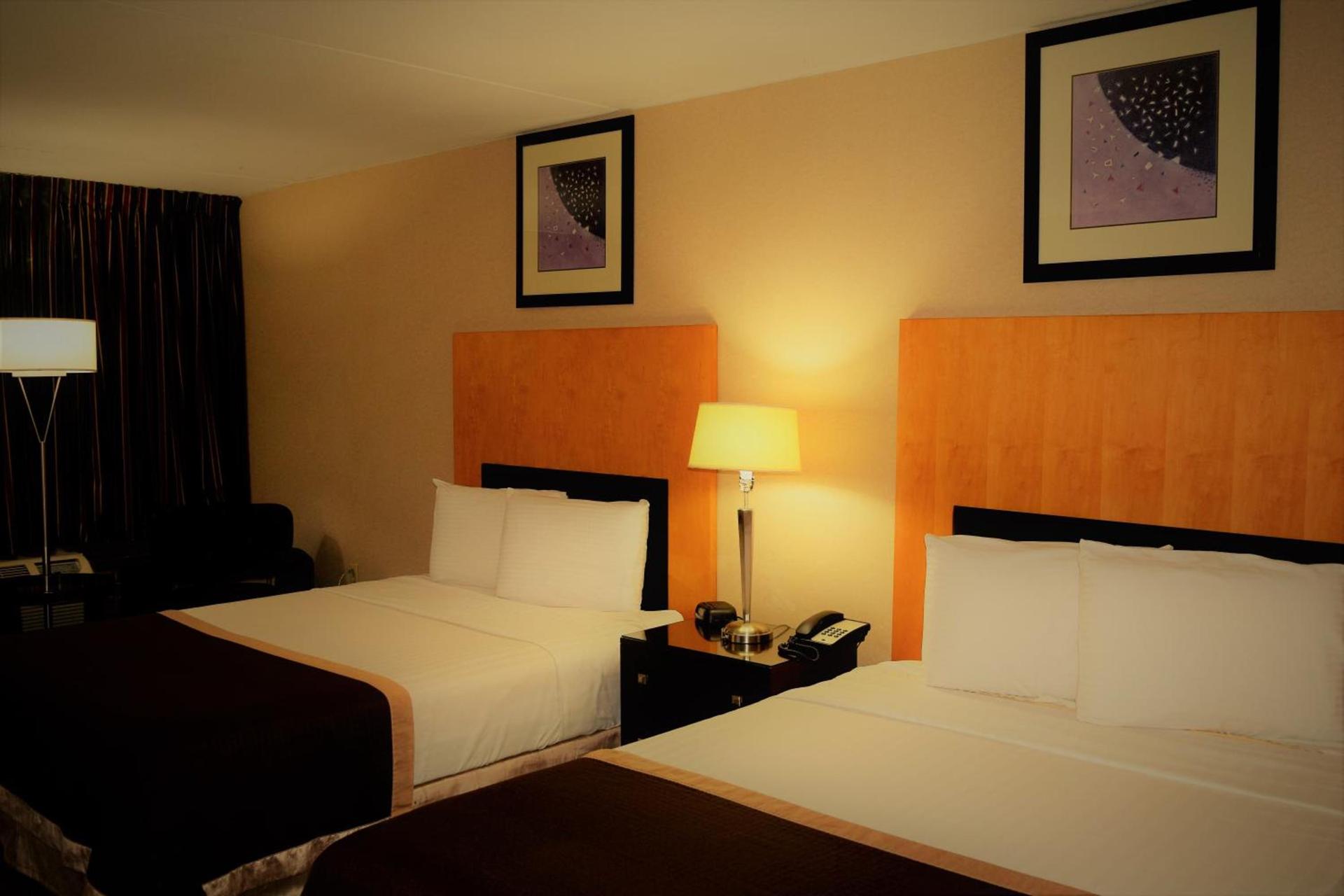 Landmark Inn photo 16