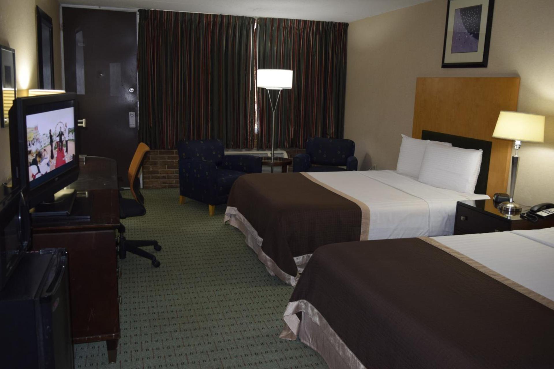Landmark Inn photo 17
