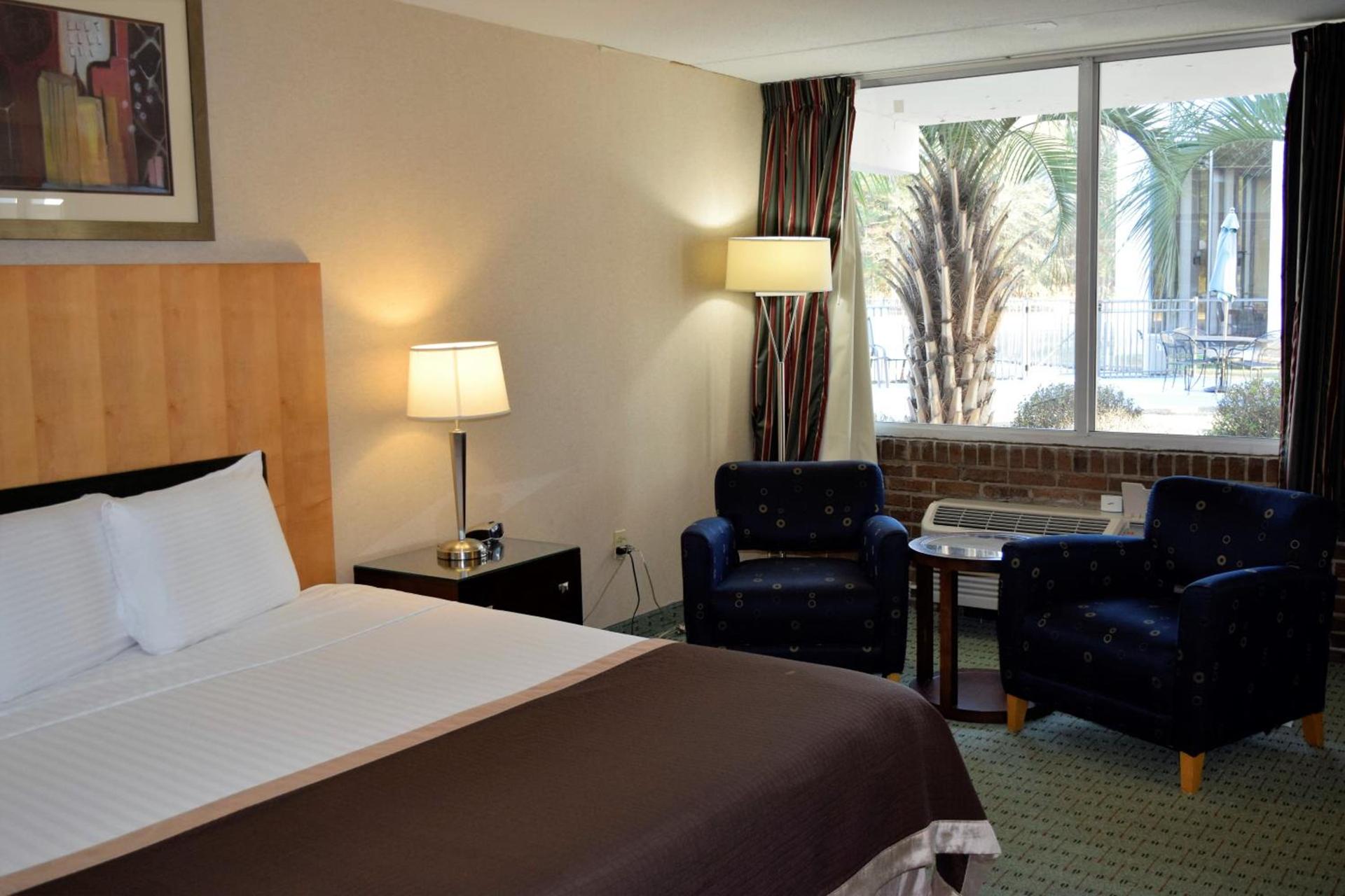 Landmark Inn photo 20