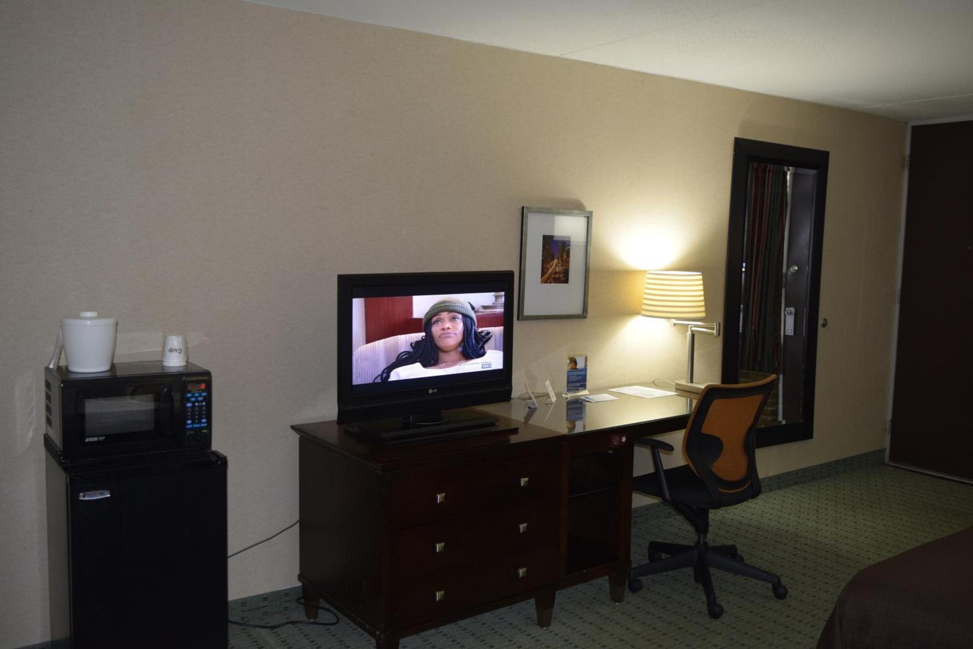Landmark Inn photo 24