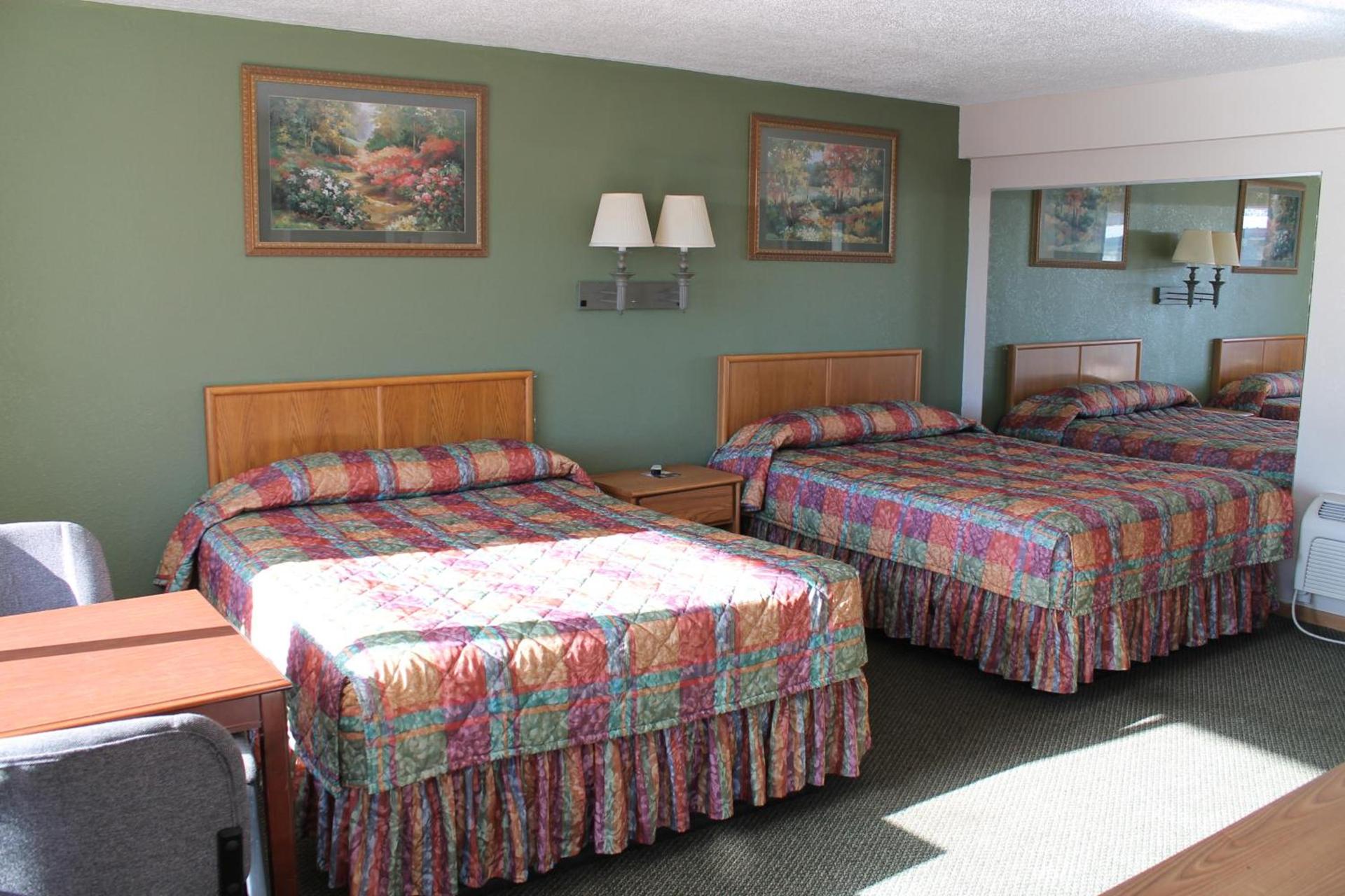 American Motor Inn - Rock Island photo 15