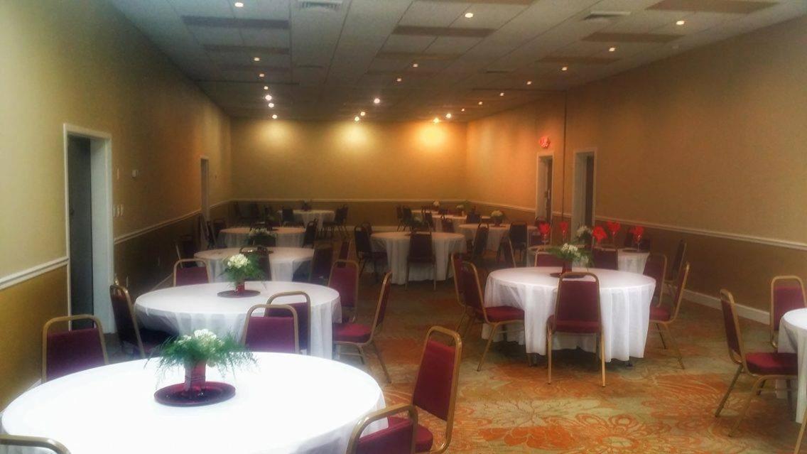 Landmark Inn photo 28