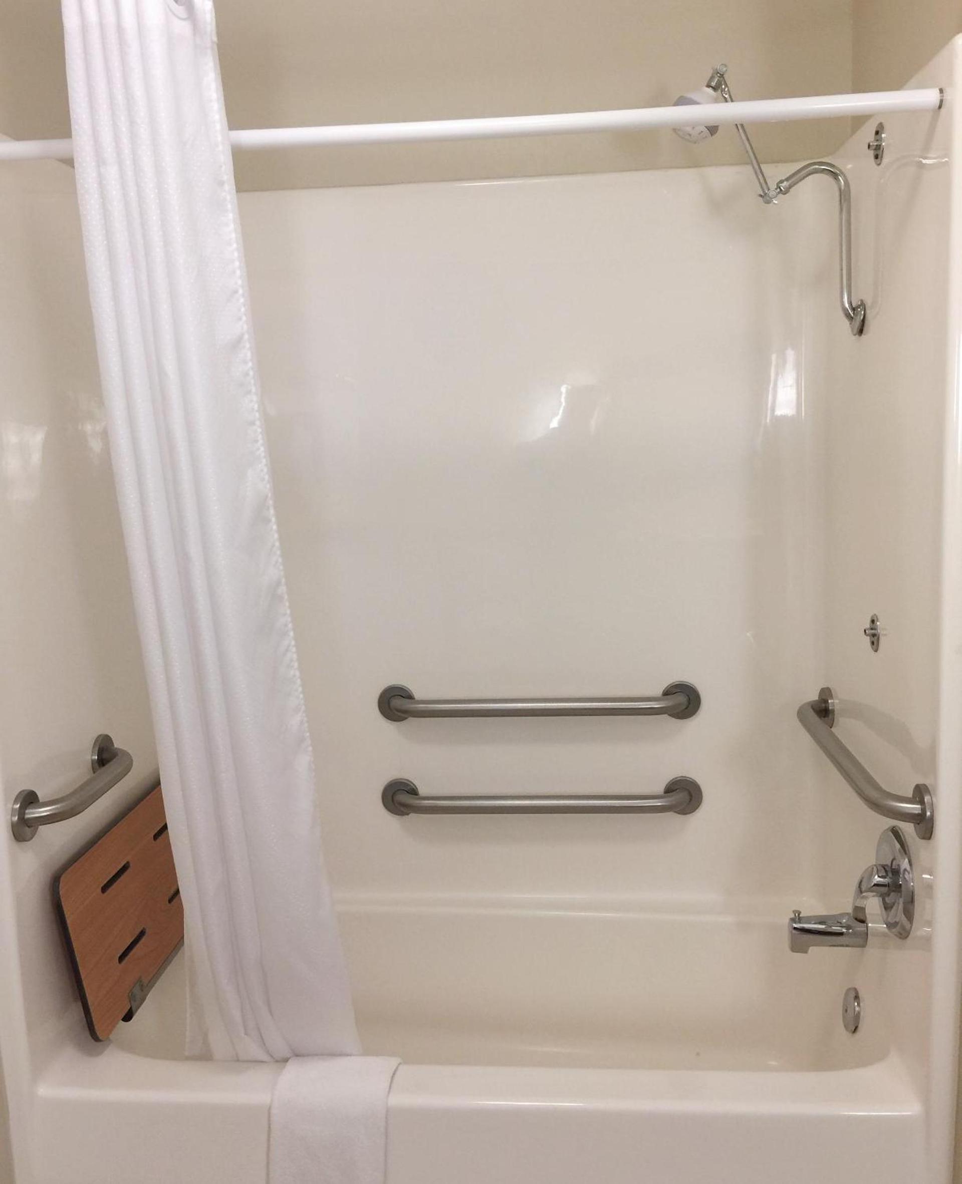 Country Inn & Suites by Radisson, Bel Air-Aberdeen, MD photo 39