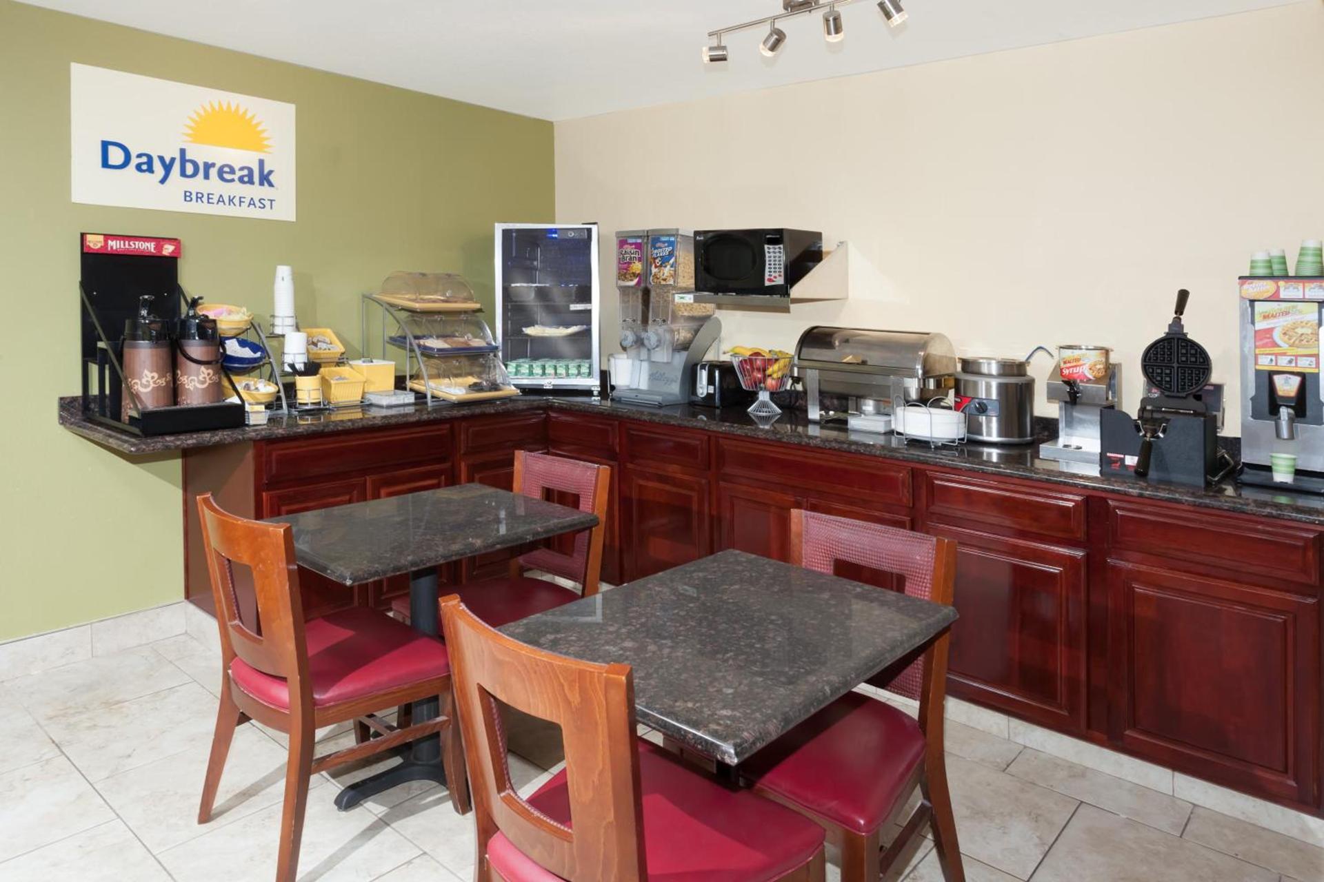 Days Inn by Wyndham Springfield photo 9