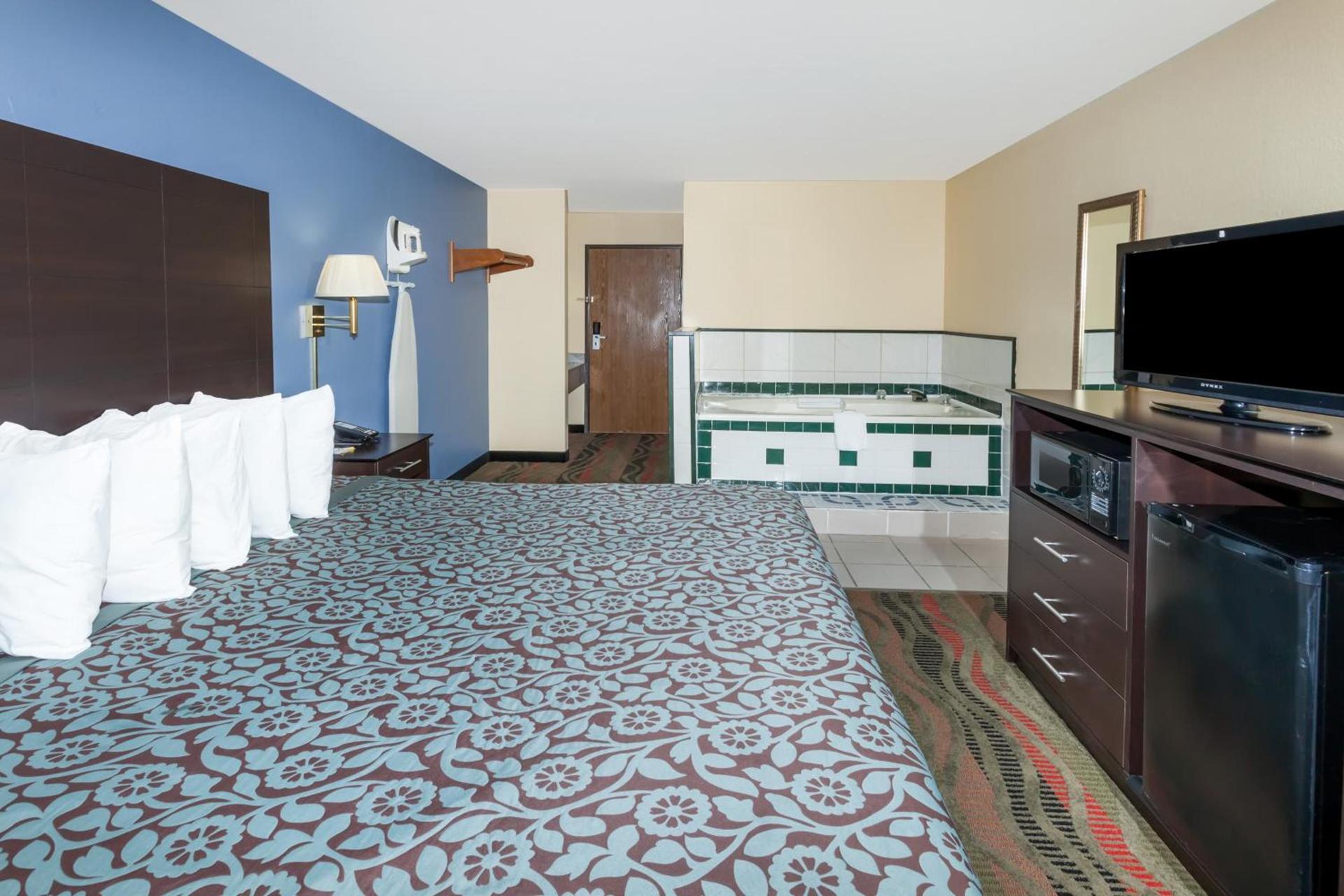 Days Inn by Wyndham Springfield photo 16