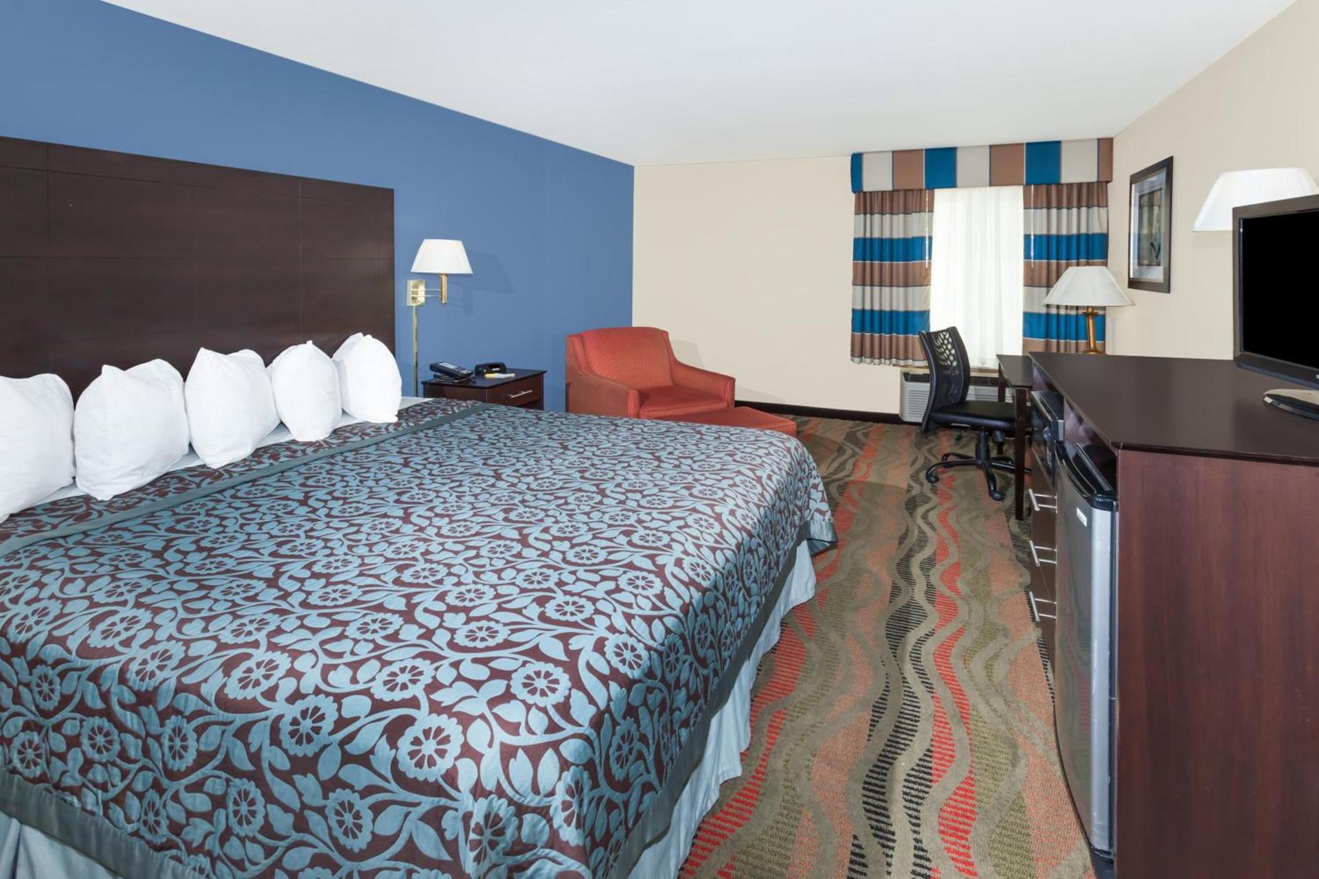 Days Inn by Wyndham Springfield photo 13