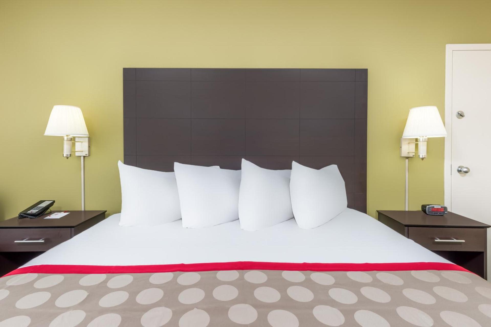 Ramada by Wyndham Vandalia photo 12