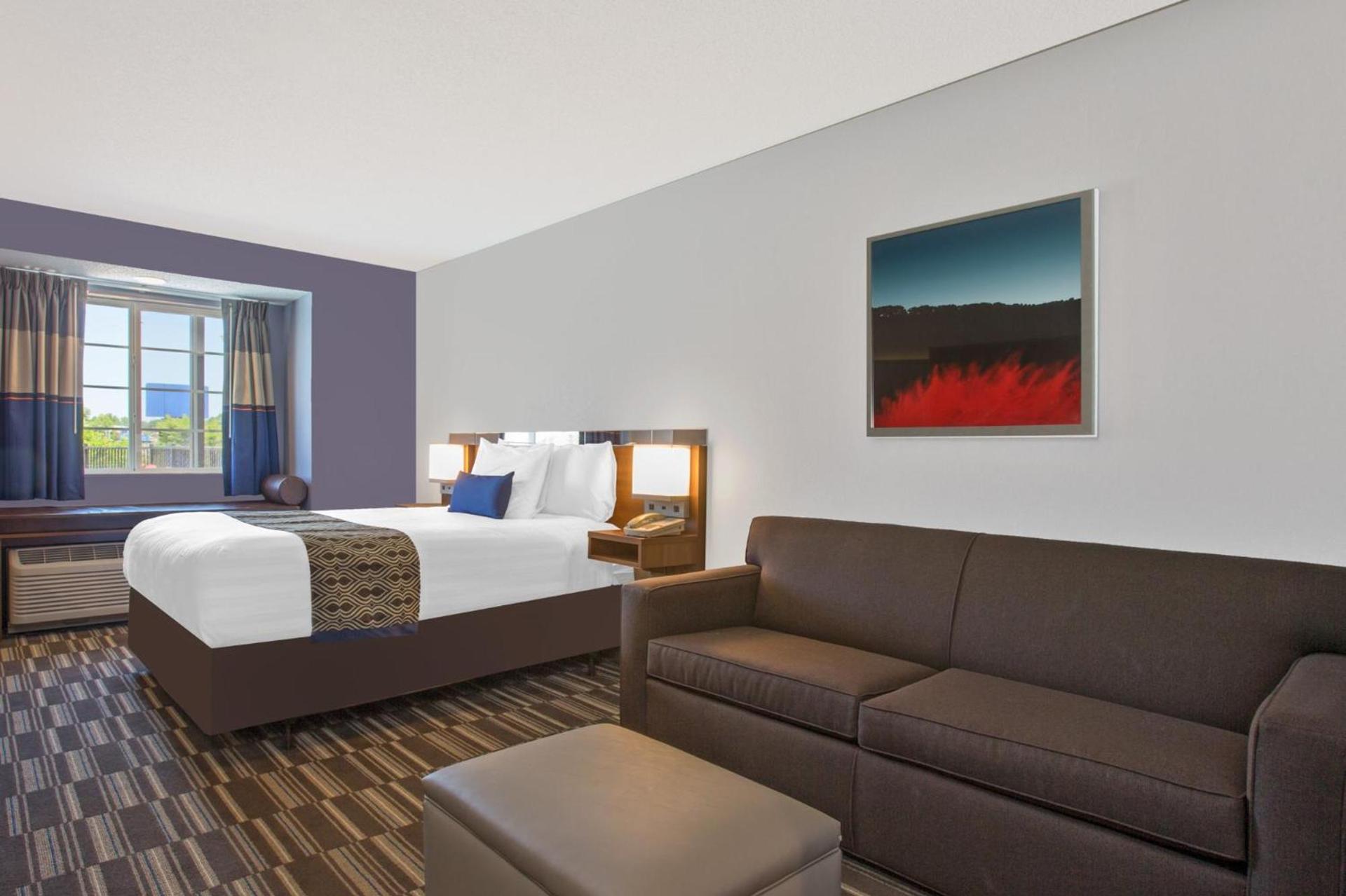 Microtel Inn & Suites by Wyndham Gardendale - Birmingham North photo 25