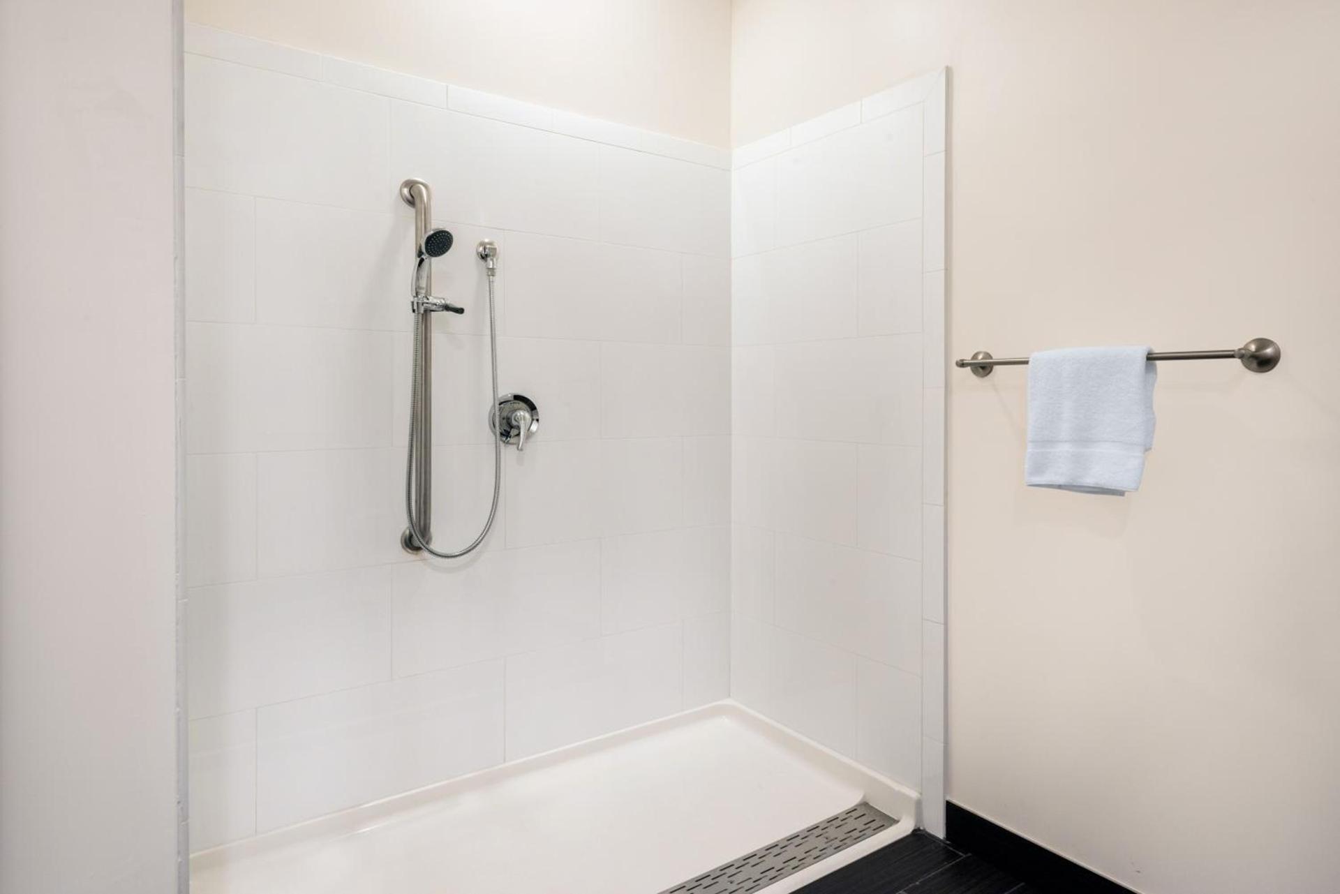 Howard Johnson by Wyndham Quincy/ Boston photo 33