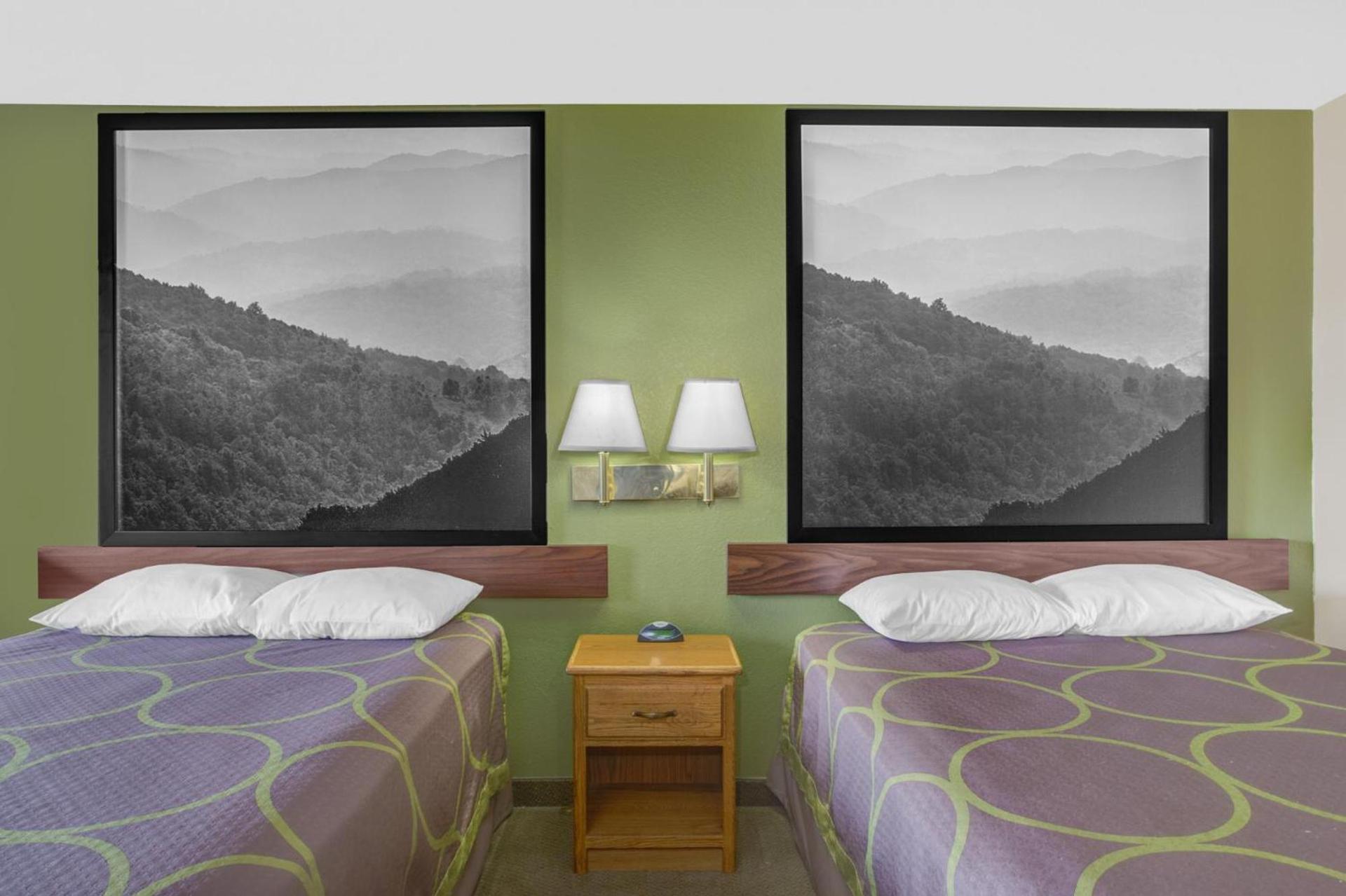 Super 8 by Wyndham Christiansburg/Blacksburg Area photo 22