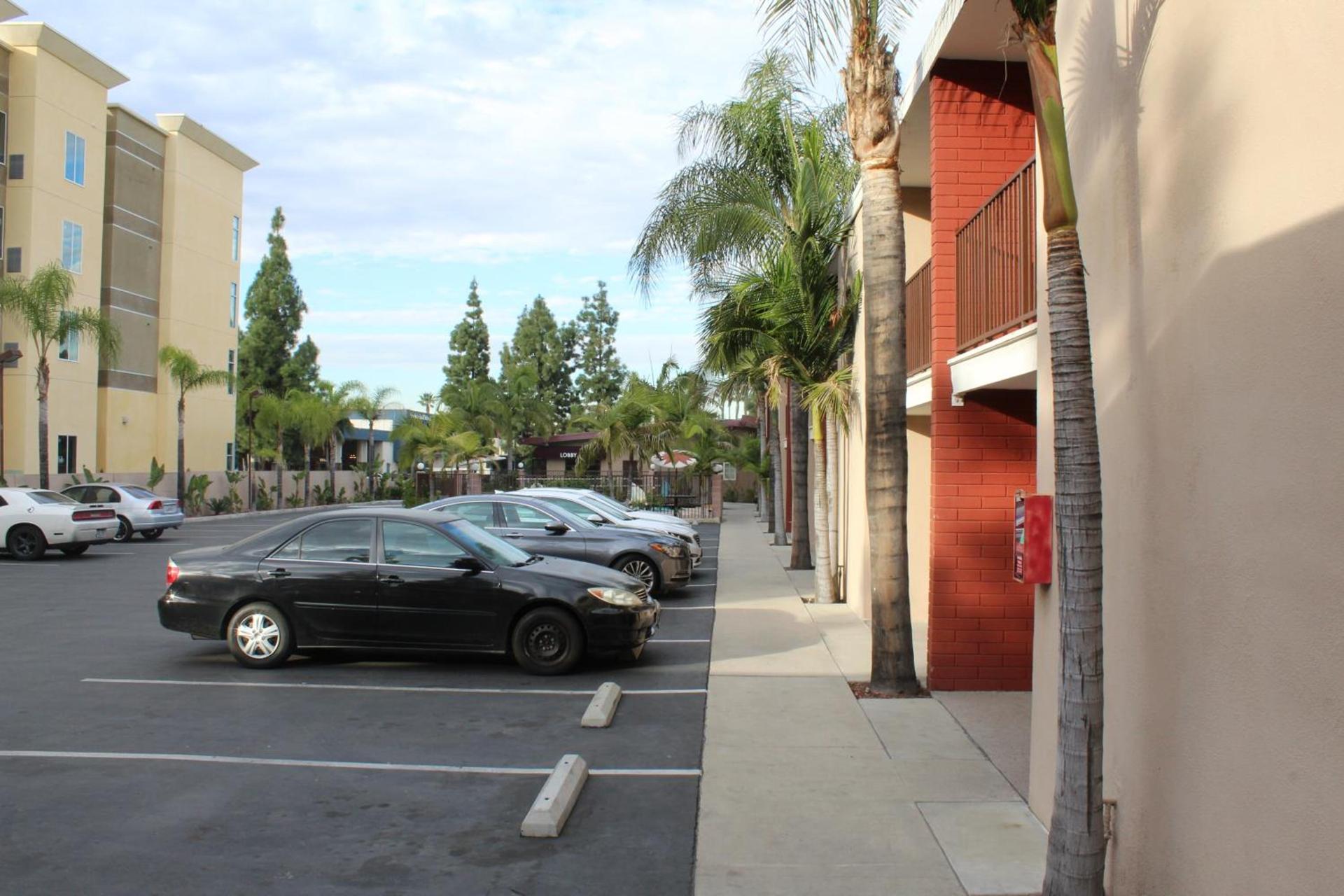 Budget Inn Anaheim near Disneyland Drive photo 15