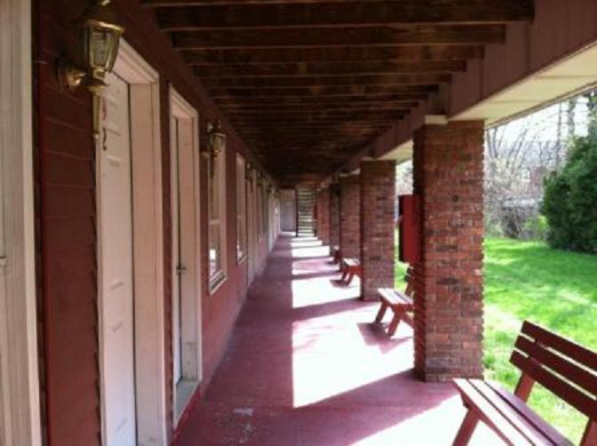 Waterford Inn photo 4