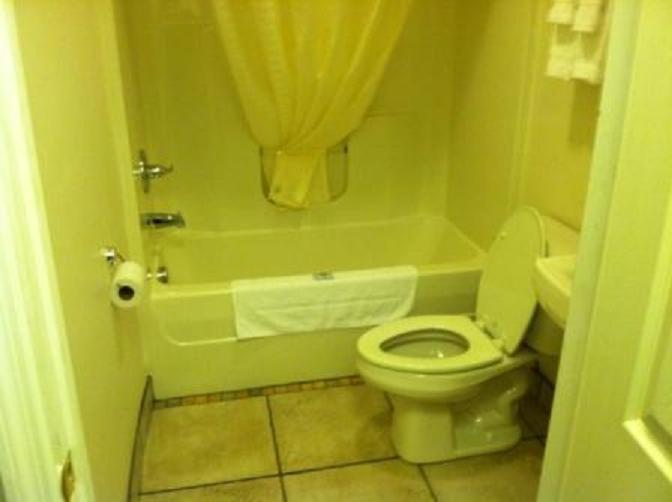 Waterford Inn photo 11
