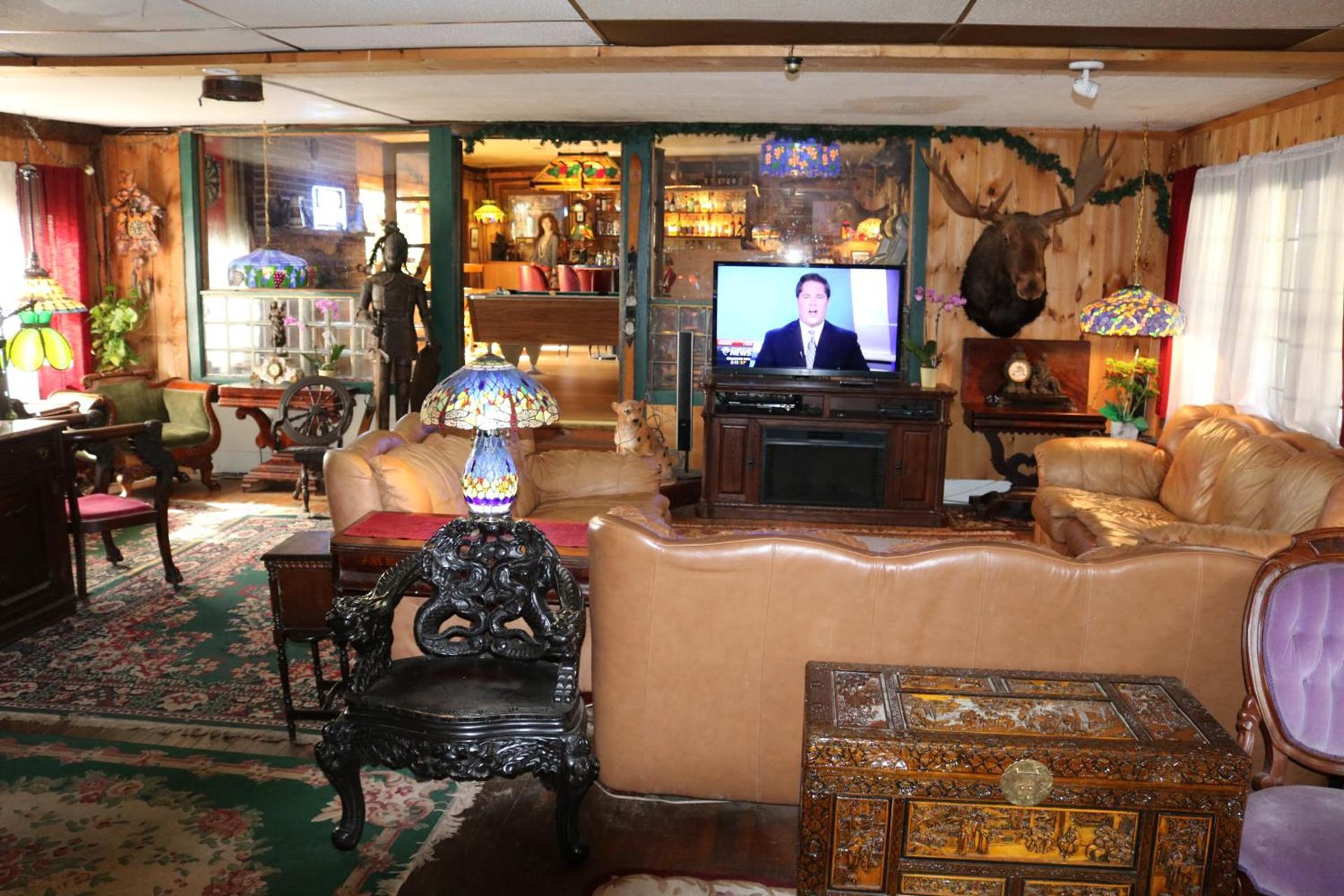 Colonial Inn photo 17
