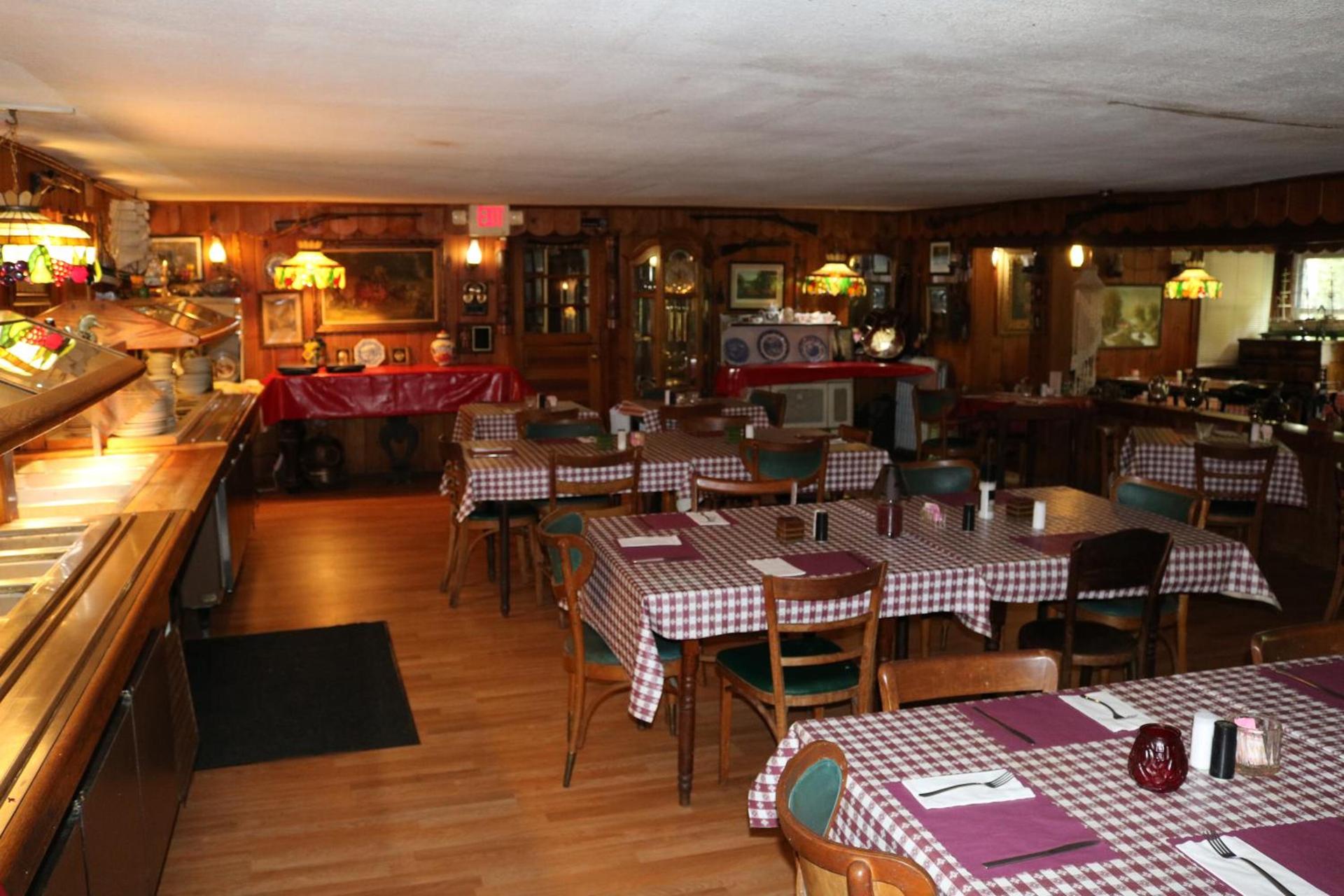 Colonial Inn photo 18