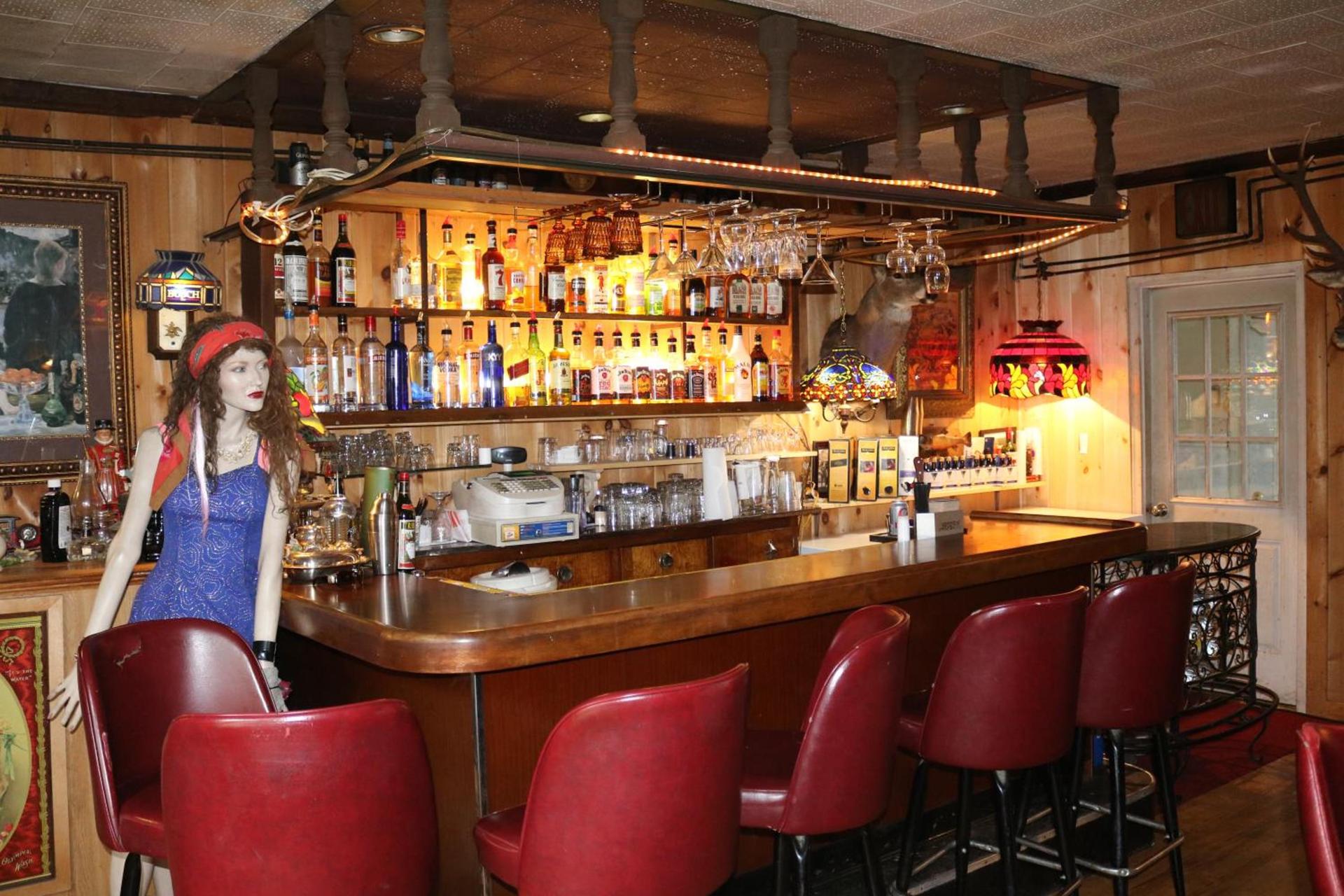 Colonial Inn photo 19