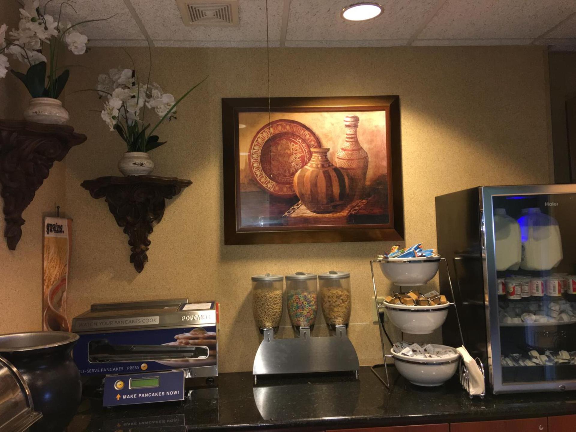 Microtel Inn & Suites by Wyndham Indianapolis Airport photo 36