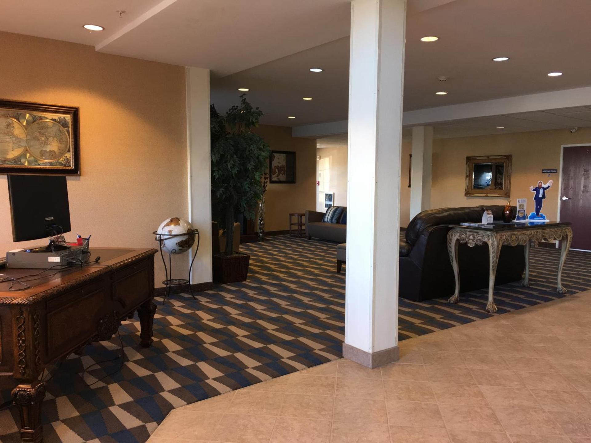Microtel Inn & Suites by Wyndham Indianapolis Airport photo 22