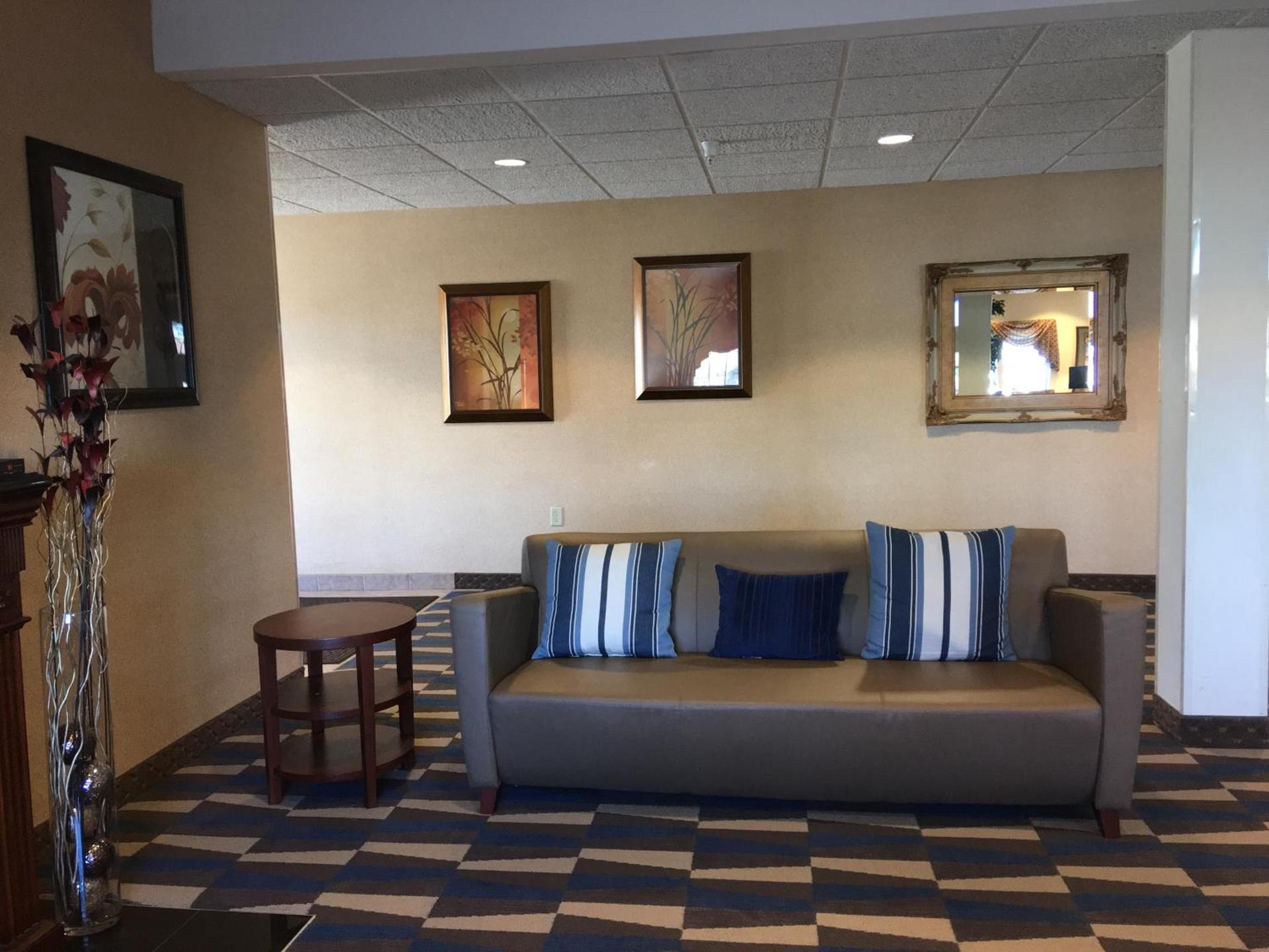 Microtel Inn & Suites by Wyndham Indianapolis Airport photo 27