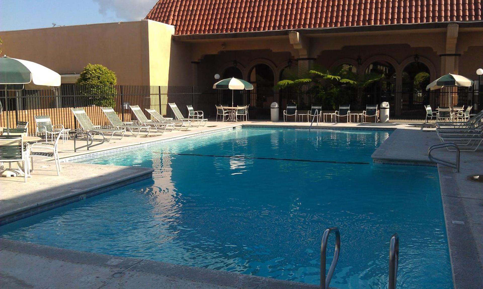 Ramada by Wyndham Fresno North photo 9