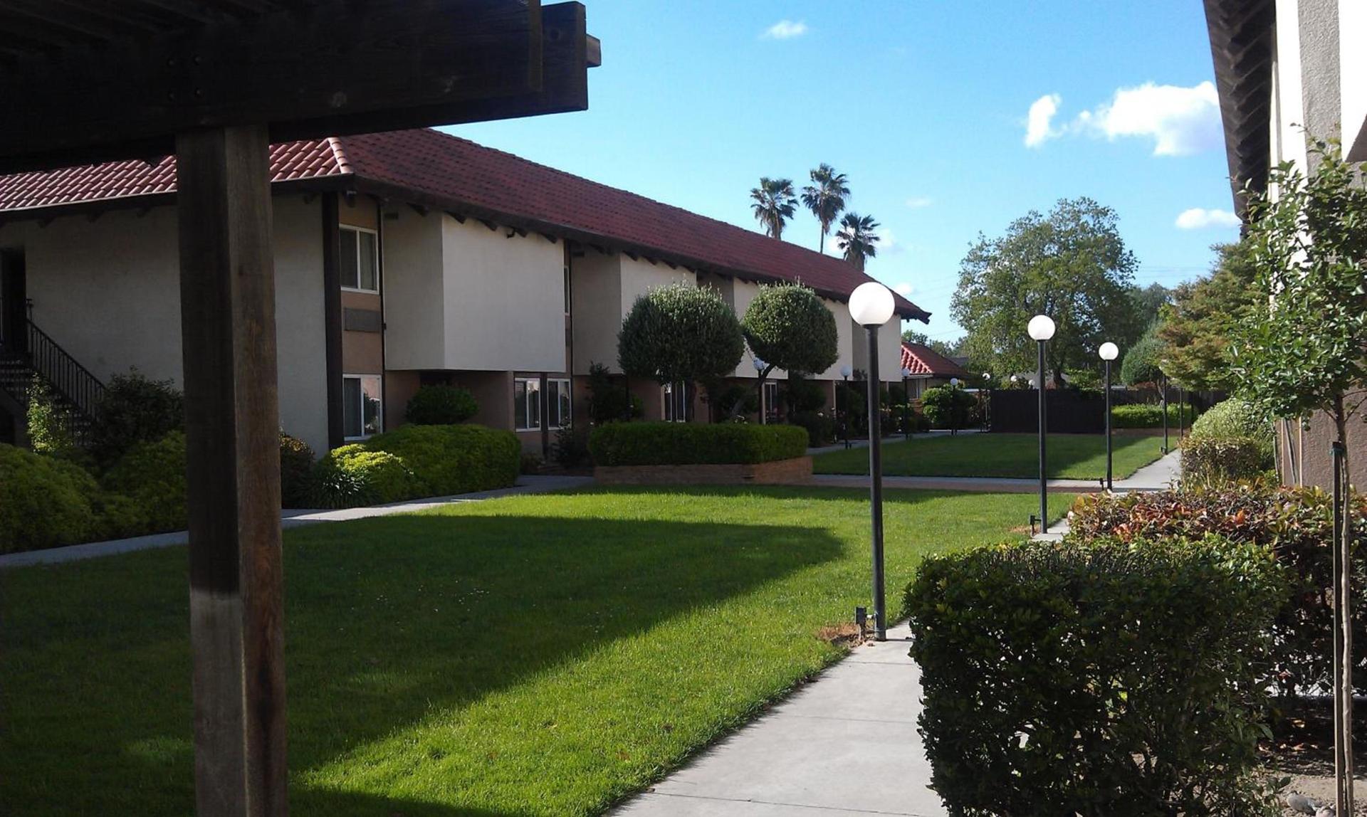 Ramada by Wyndham Fresno North photo 7