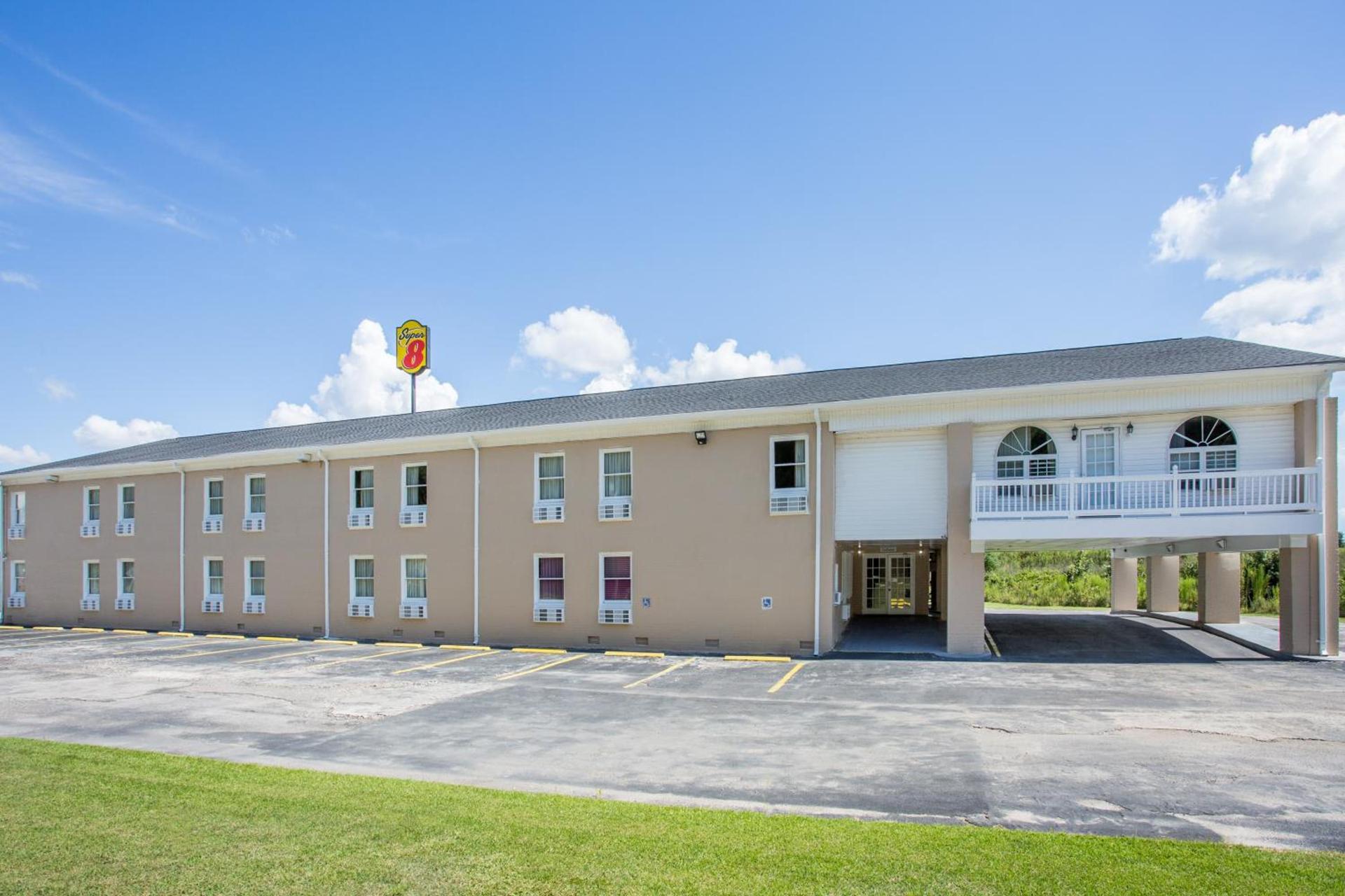 Super 8 by Wyndham Manning photo 17