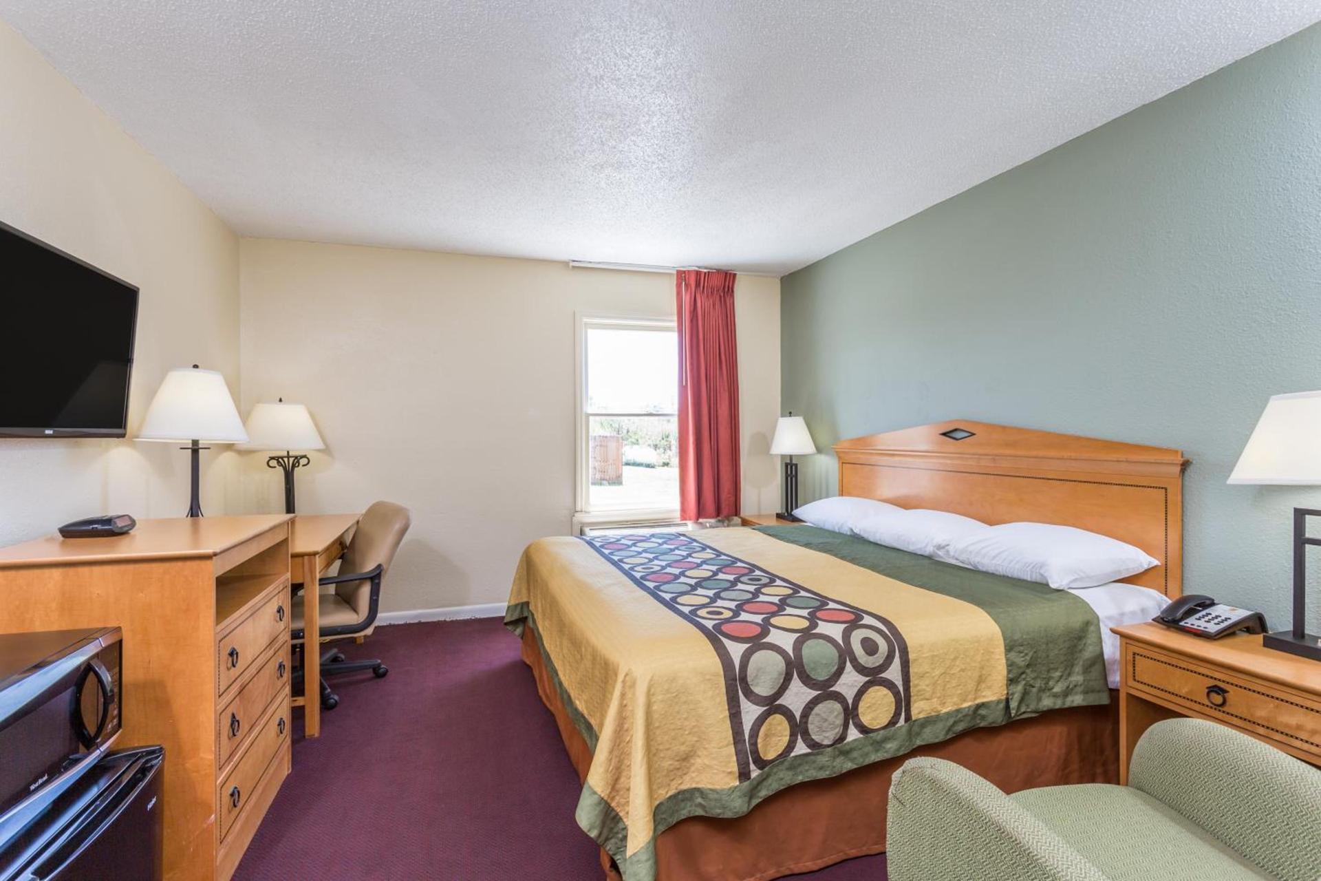 Super 8 by Wyndham Manning photo 28