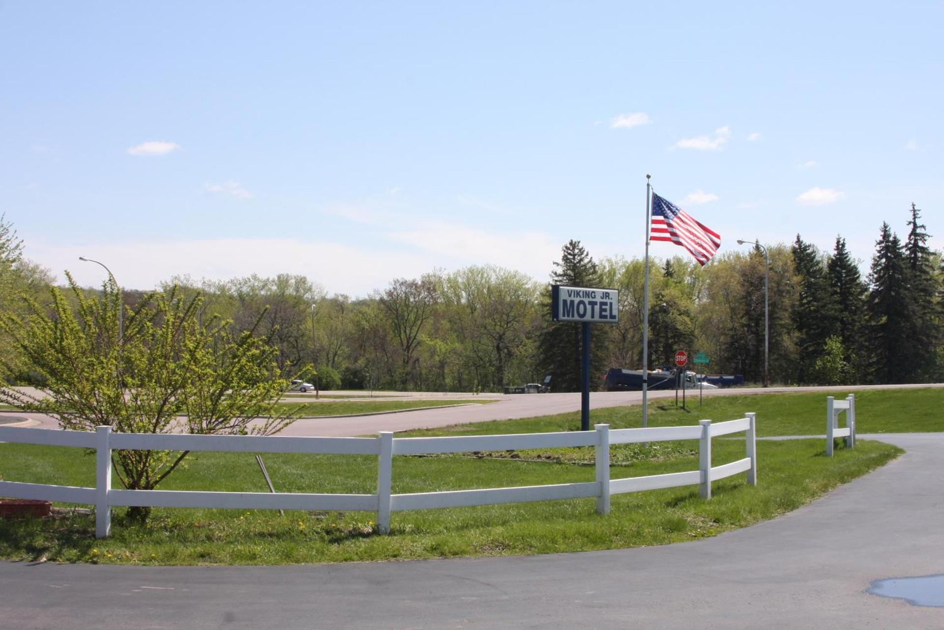 Viking Jr. Motel photo 15