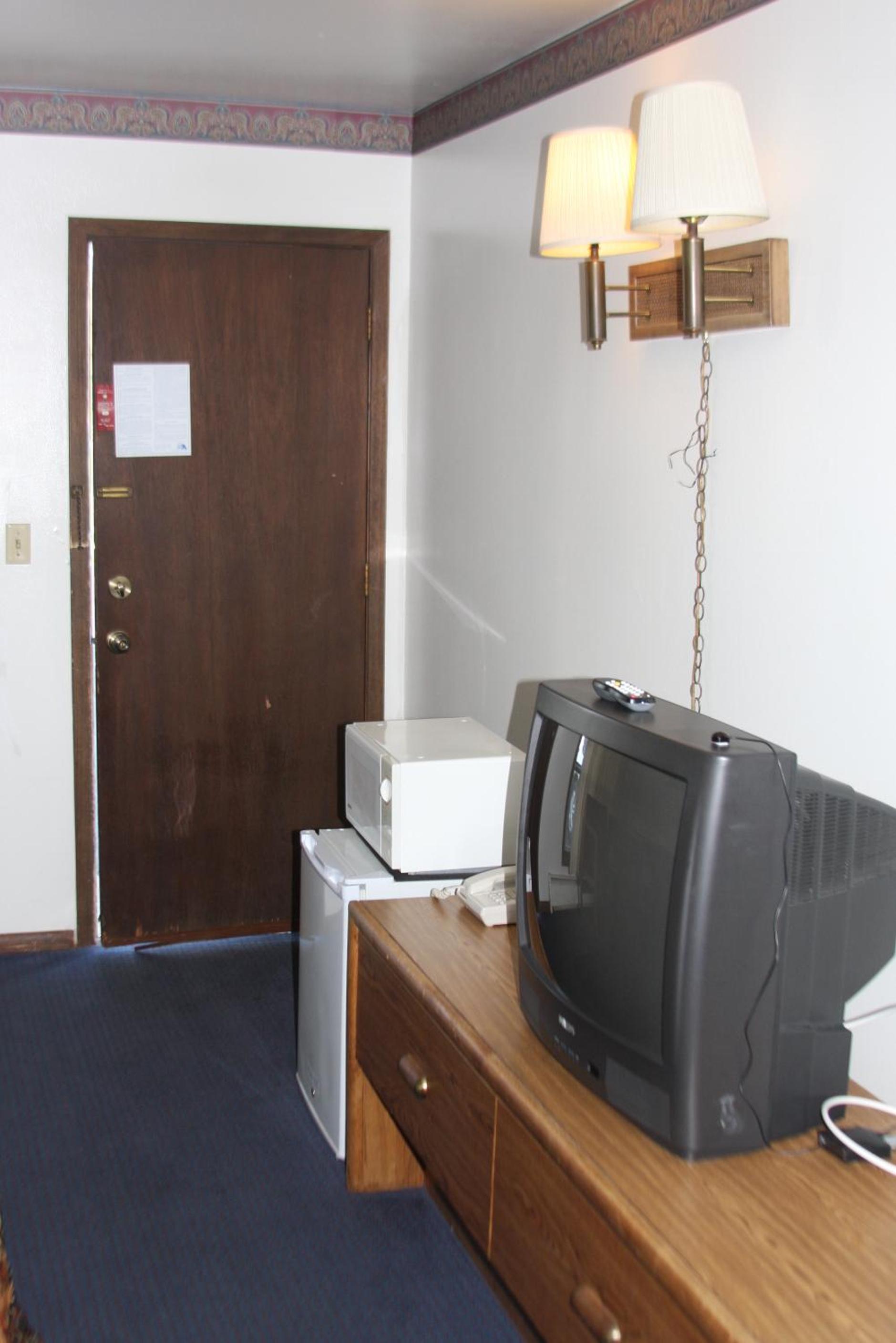 Viking Jr. Motel photo 2