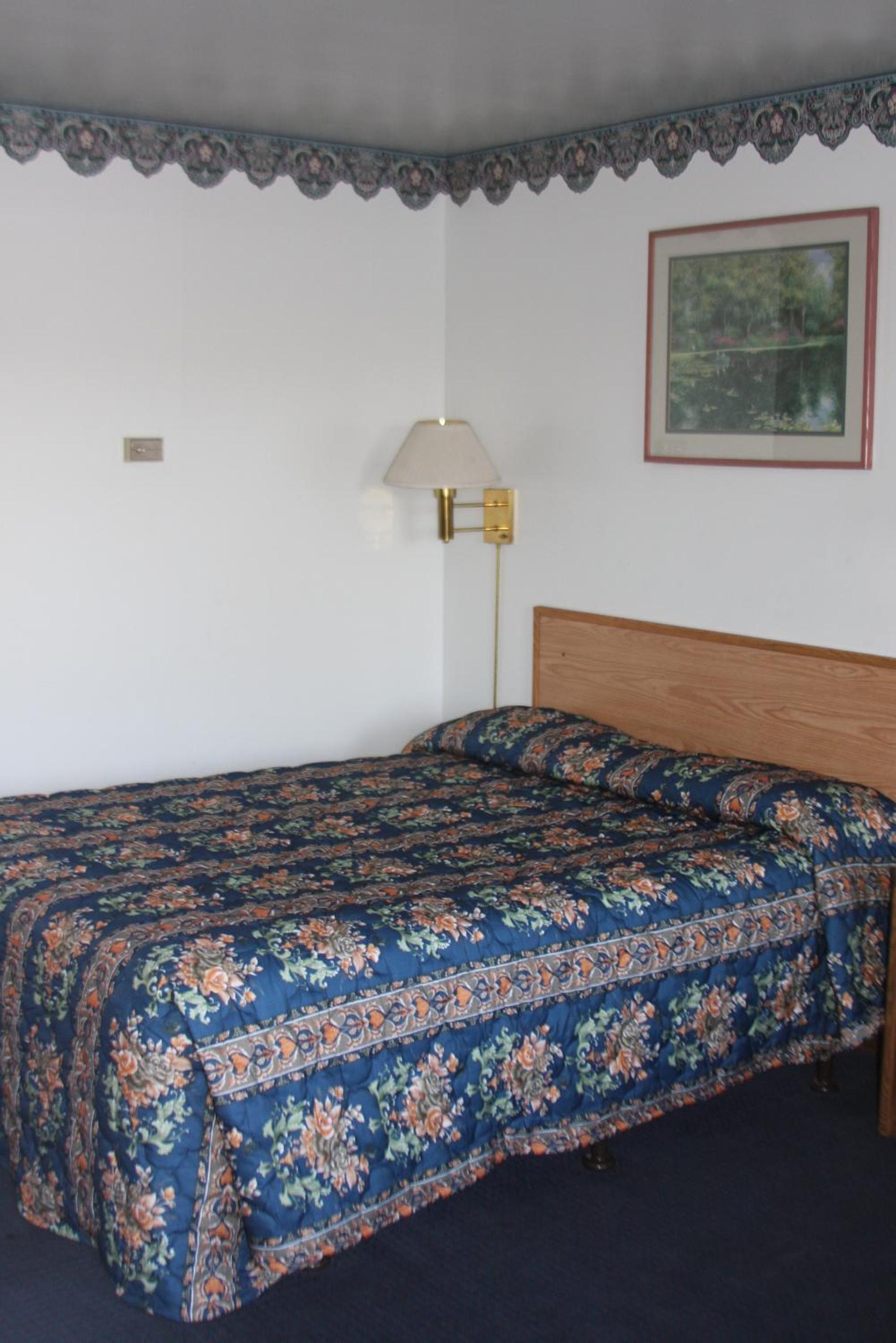 Viking Jr. Motel photo 22