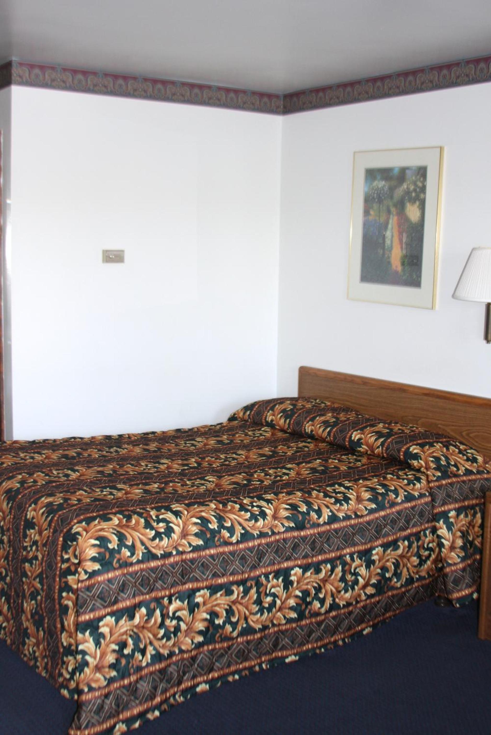 Viking Jr. Motel photo 25