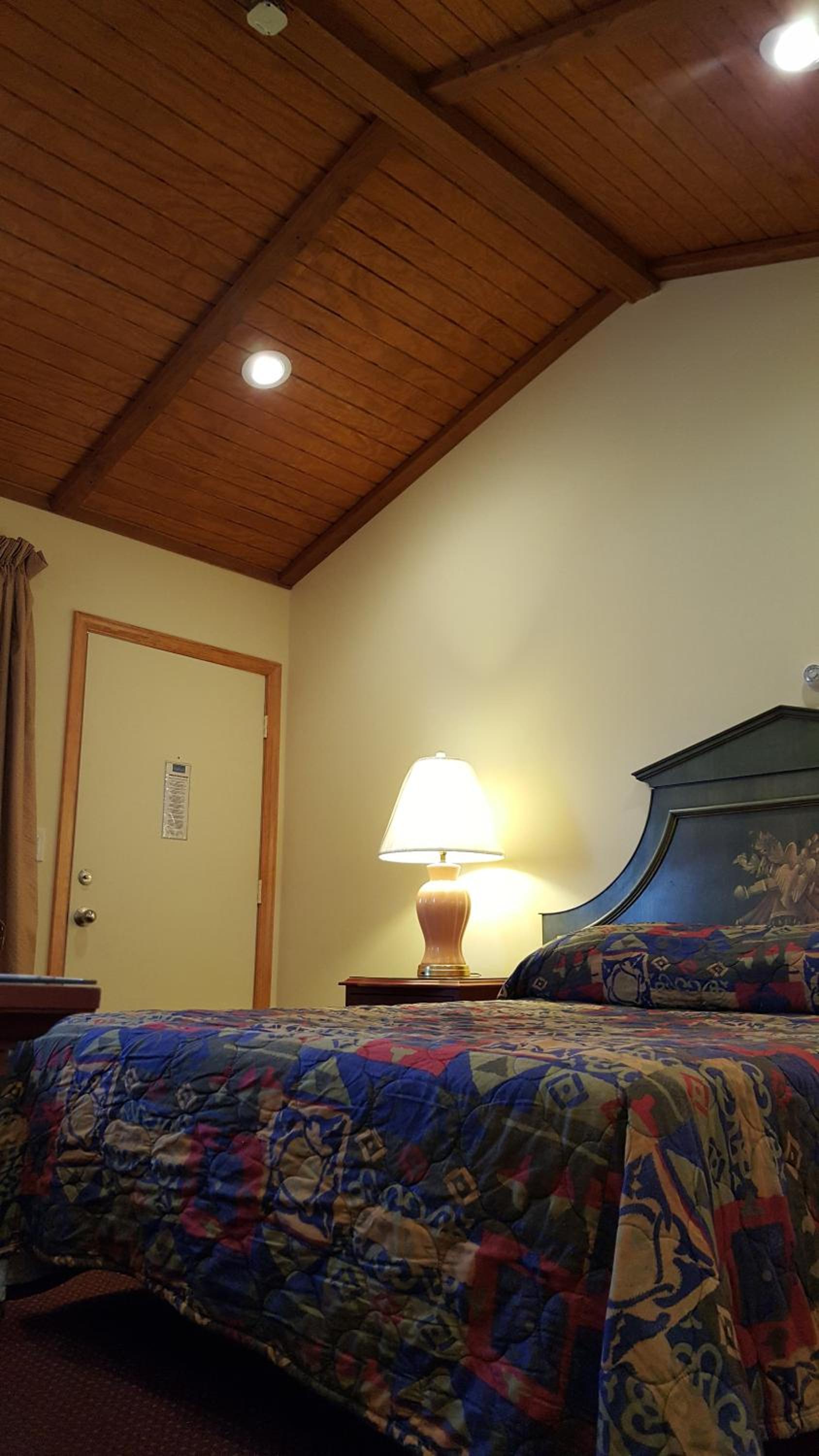Atlantic Motel photo 43