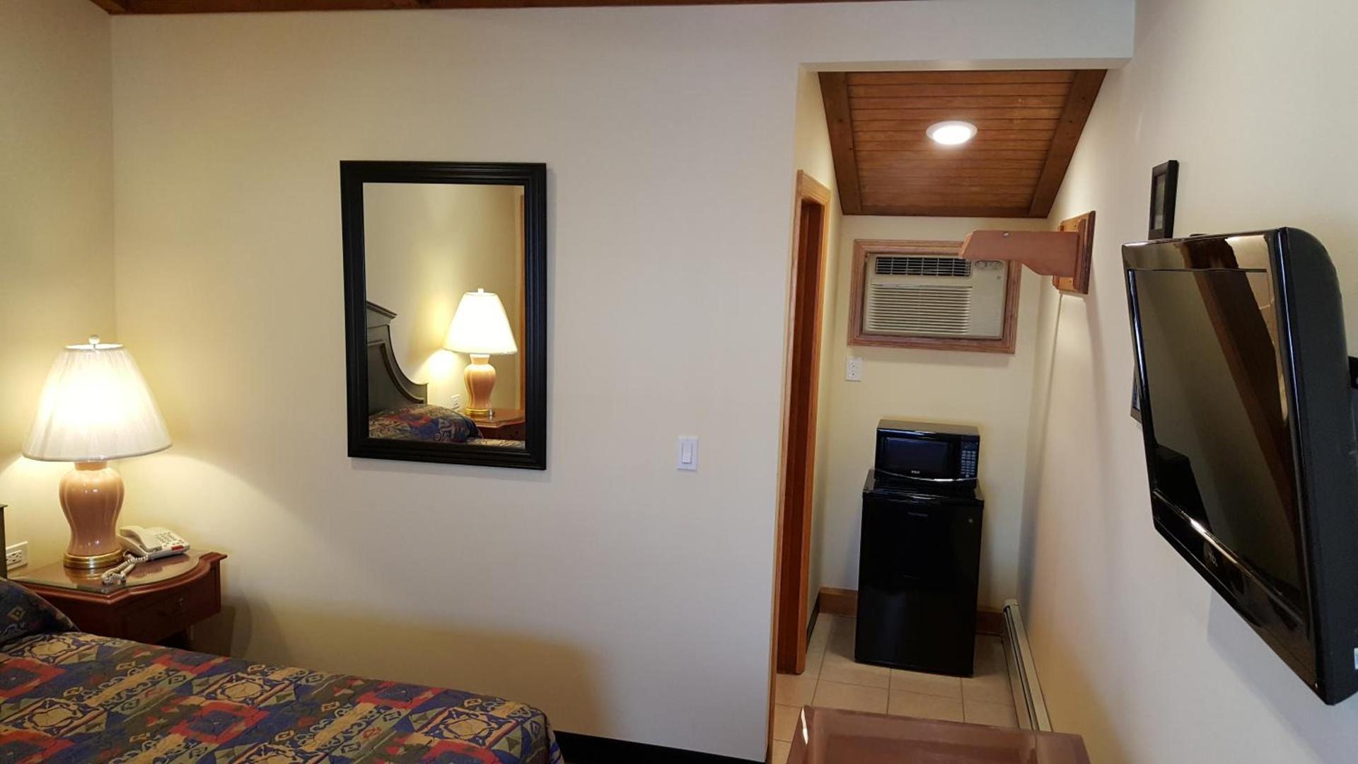 Atlantic Motel photo 41