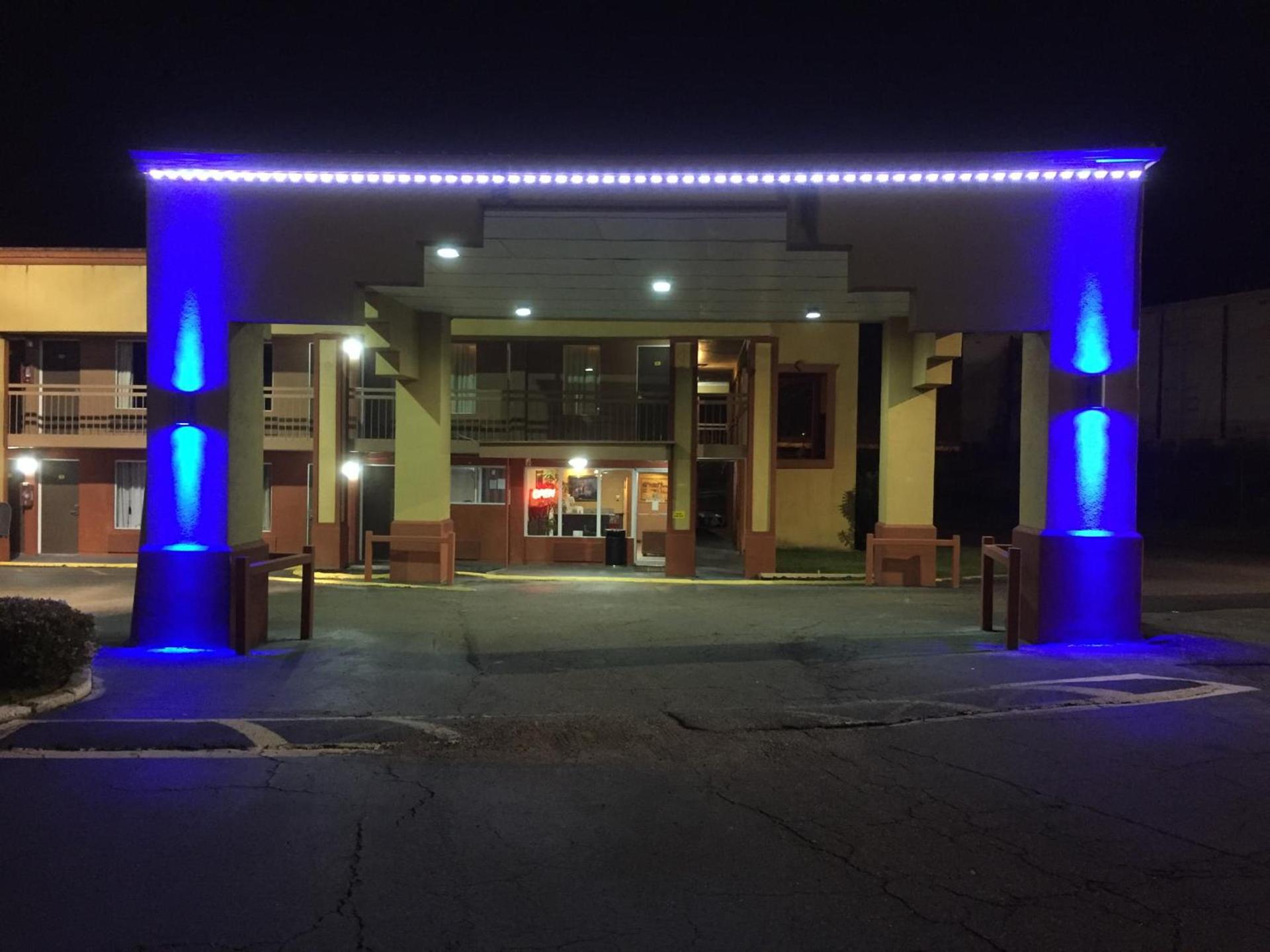 Diamond Inn Motel photo 1