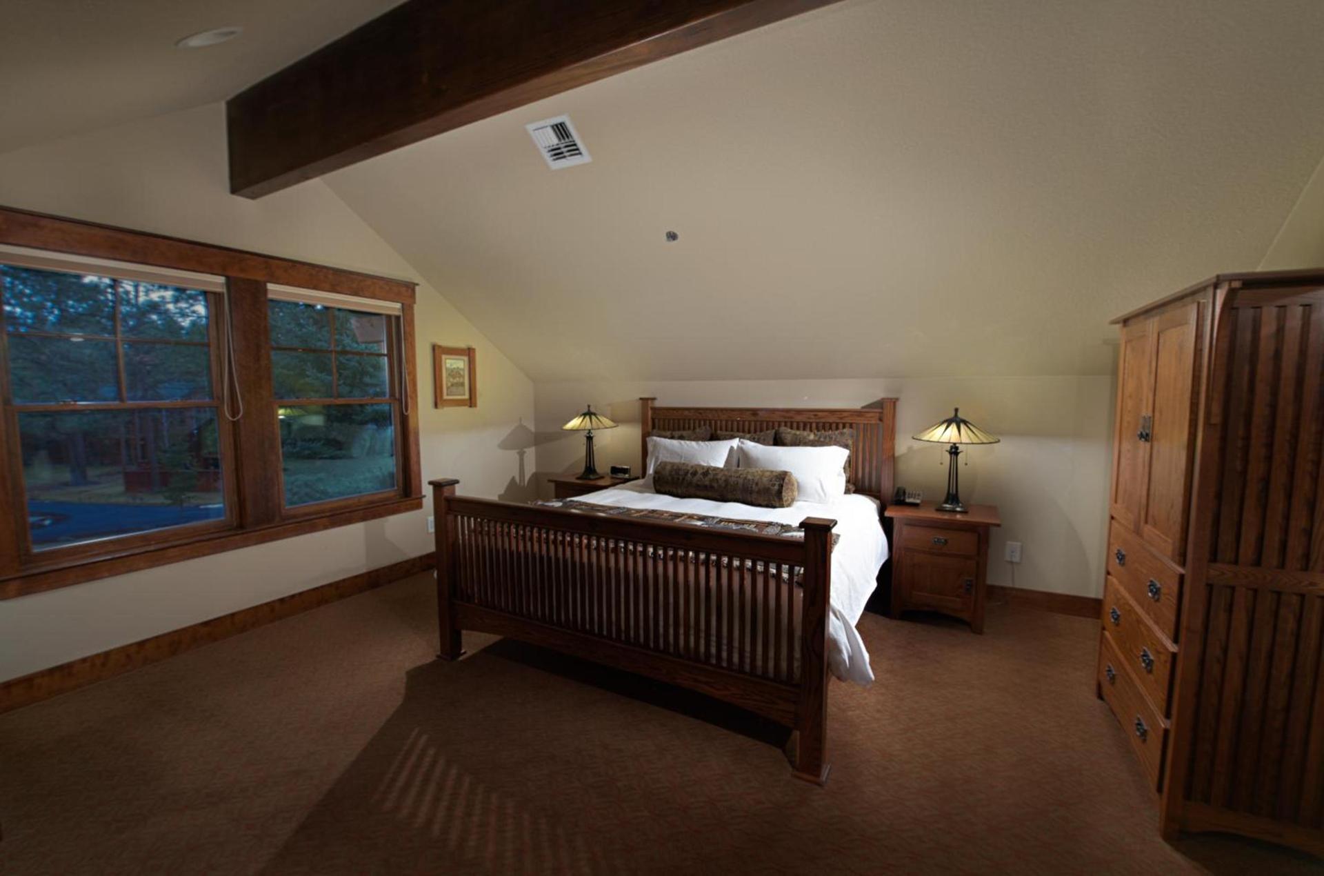 FivePine Lodge photo 93