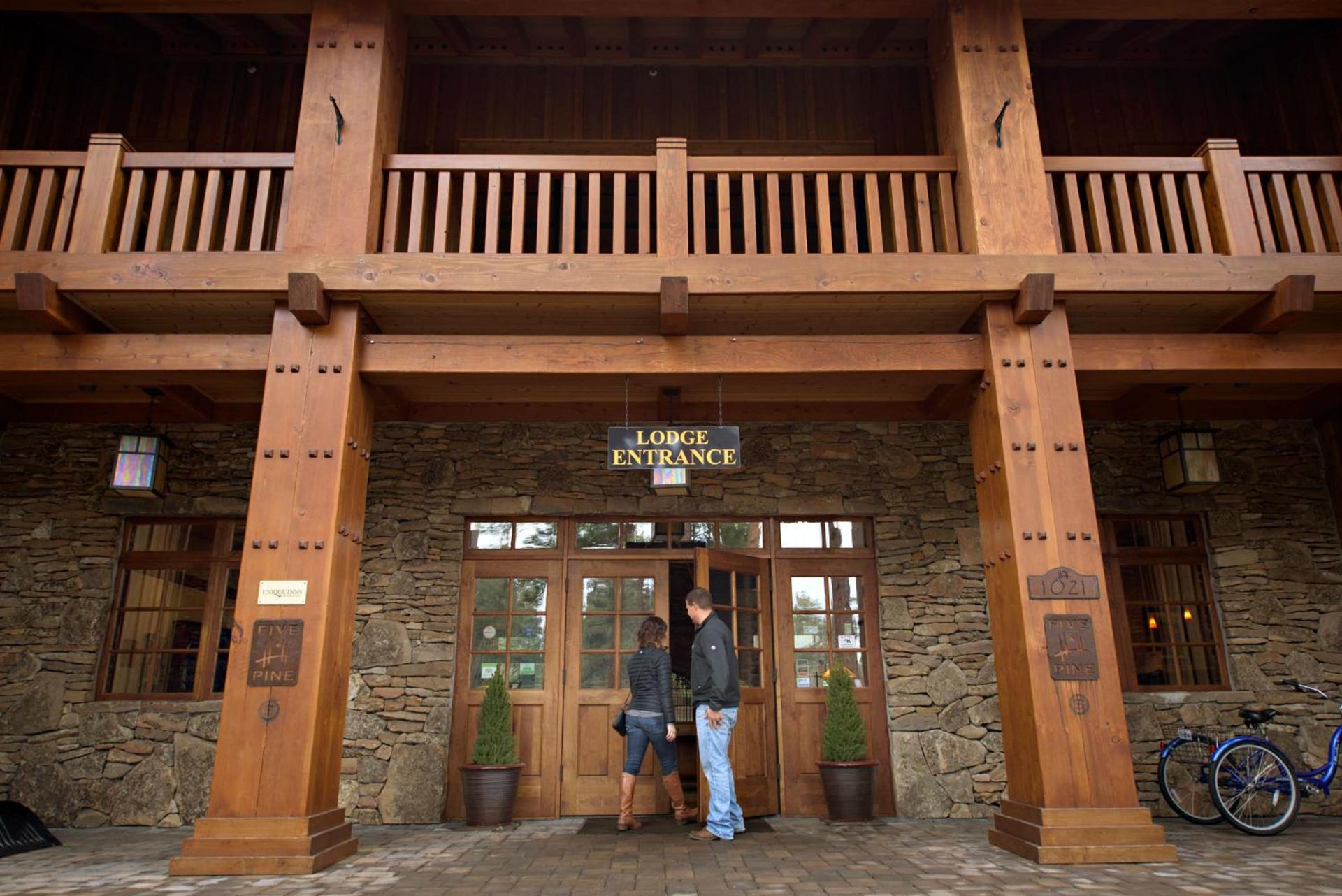 FivePine Lodge photo 18