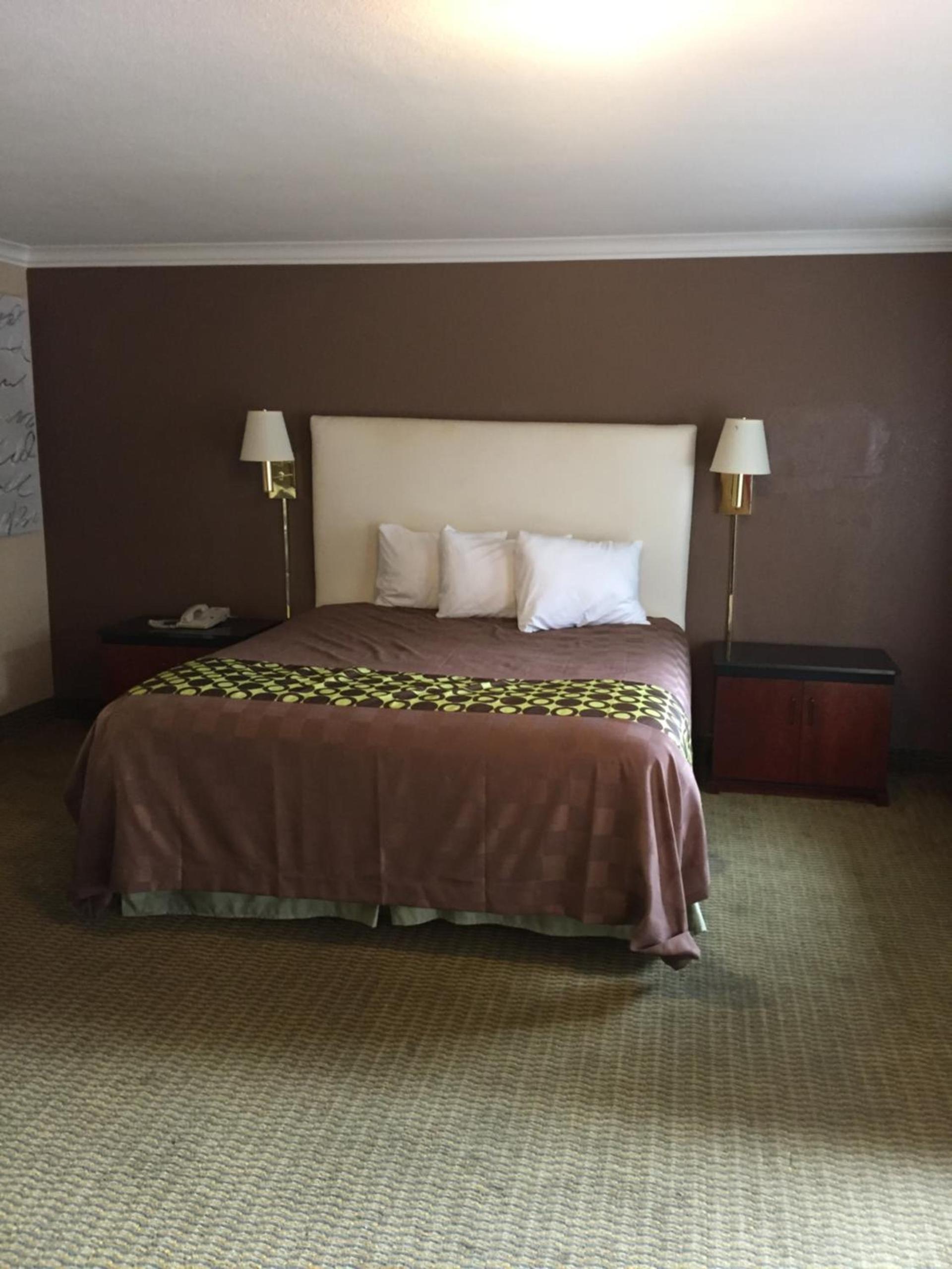 American Inn Stockton photo 42