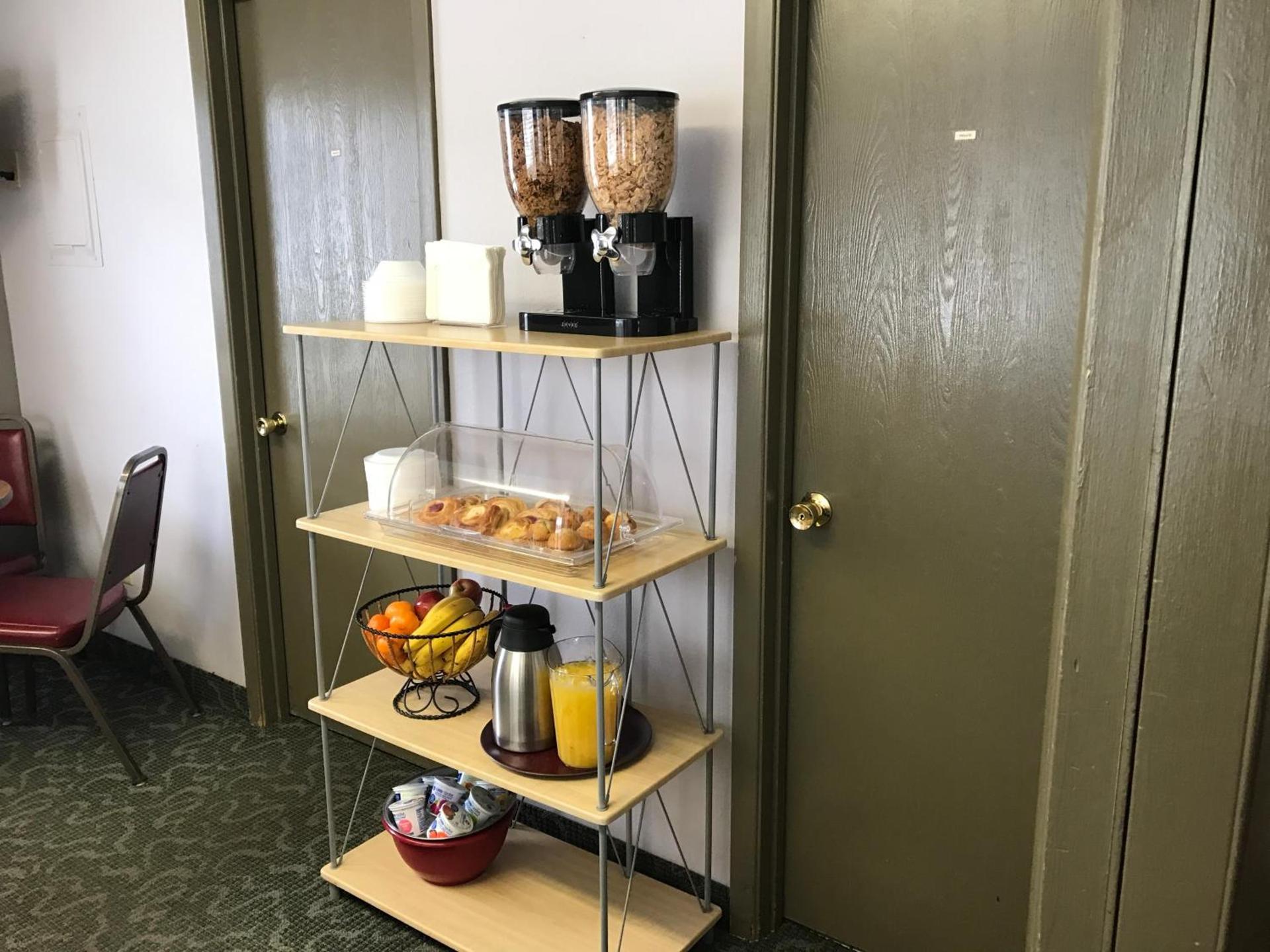 Snowshoe Motel photo 40