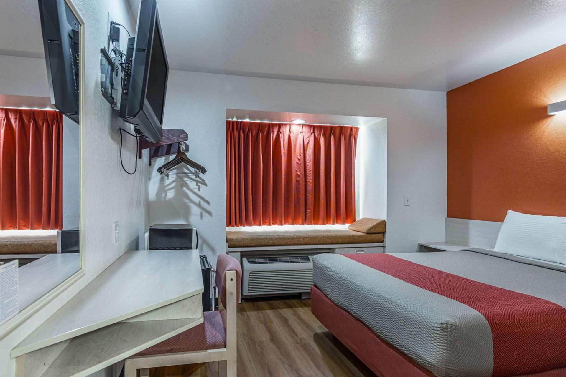 Motel 6-Mcalester, OK photo 7